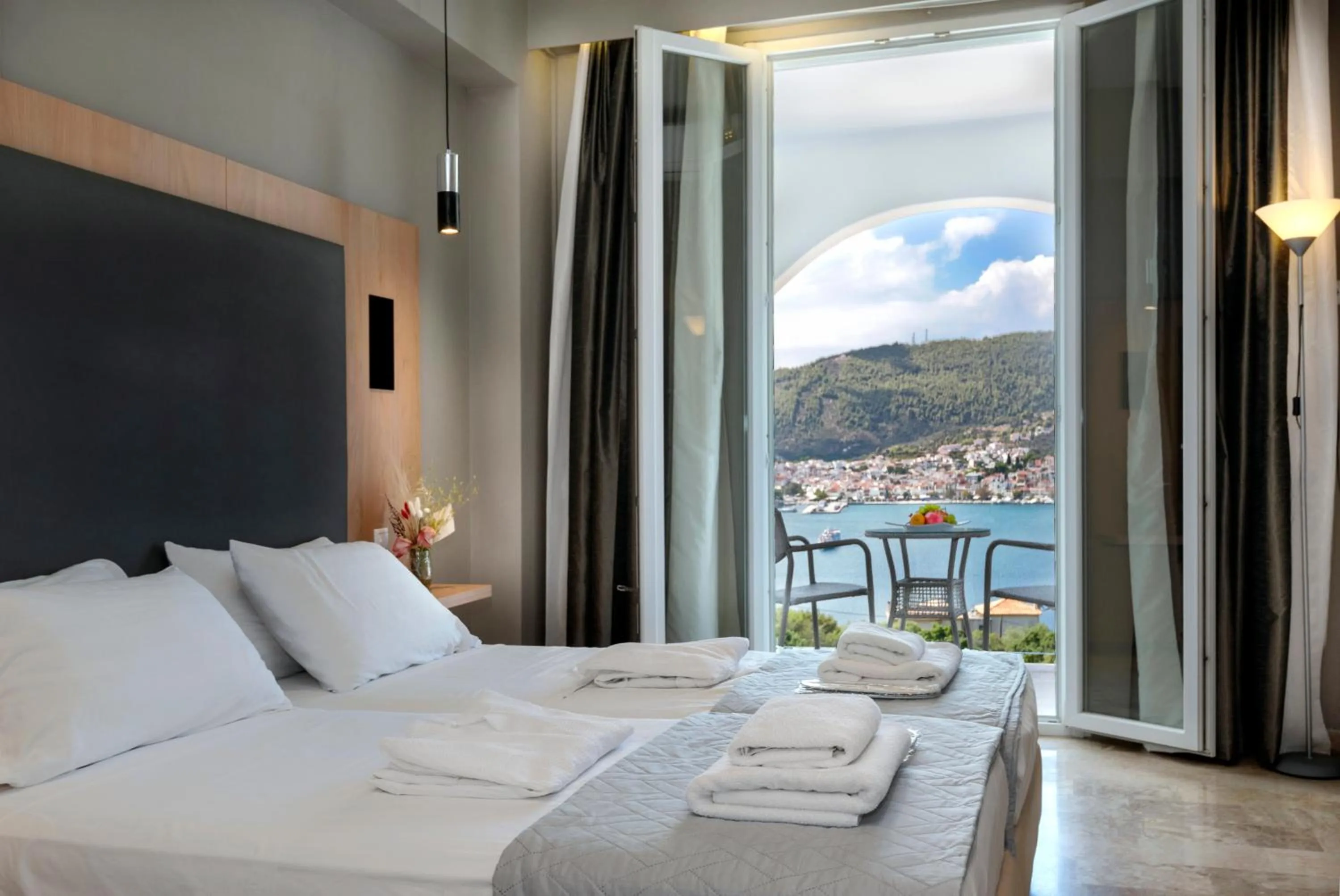 Sea view, Bed in Hotel Punta