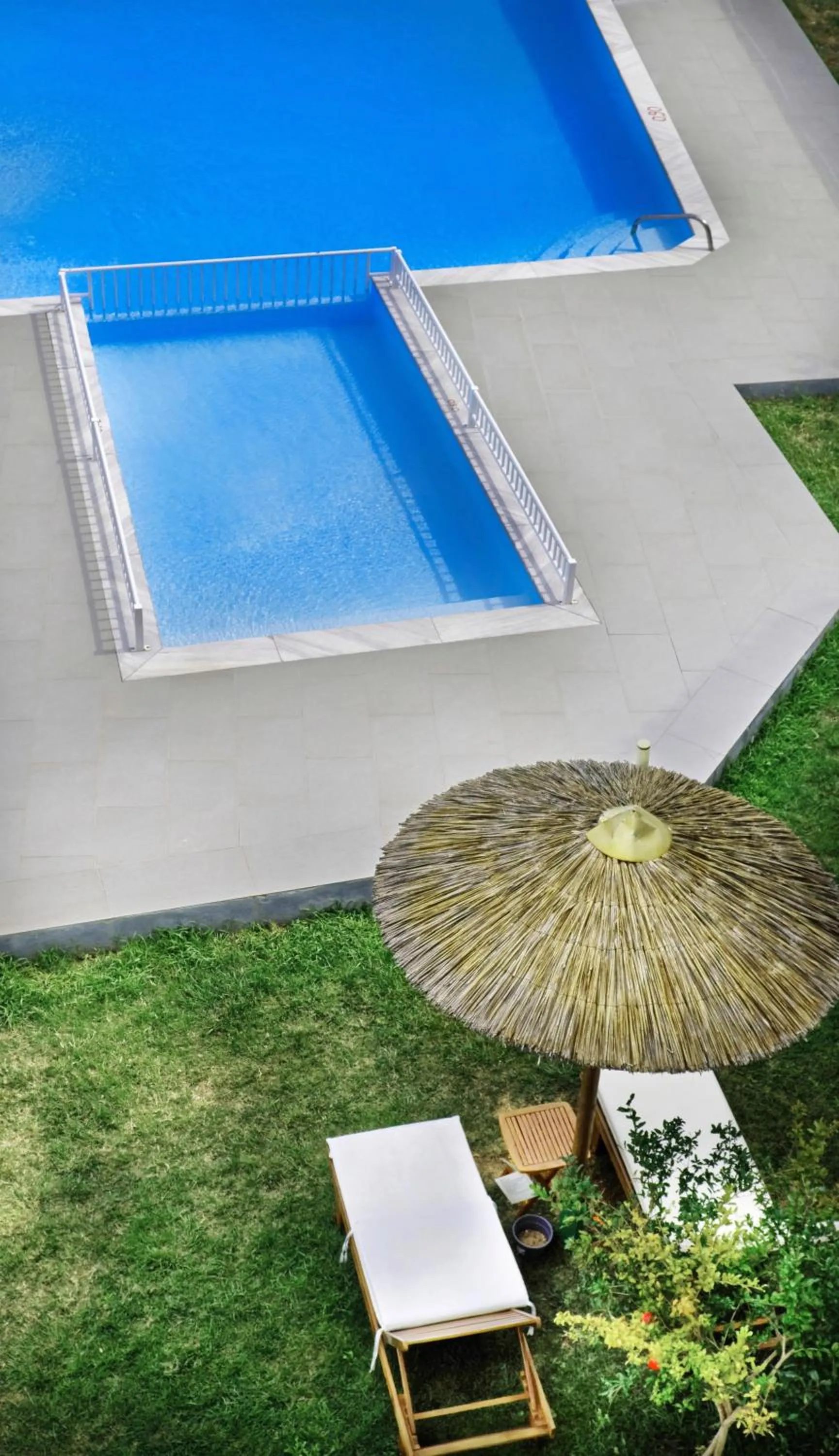 Pool view in Hotel Punta