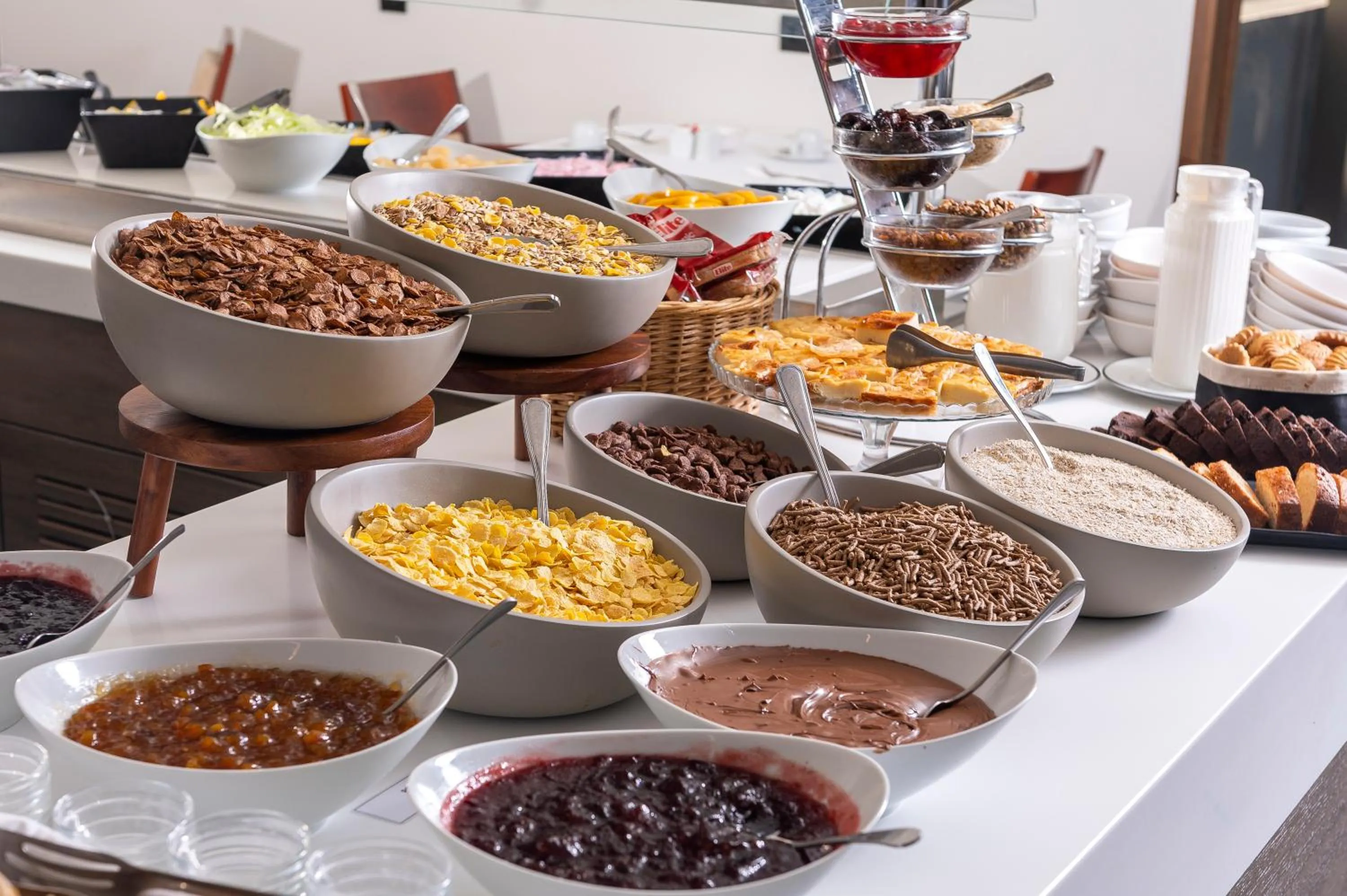 Buffet breakfast in Alkyon