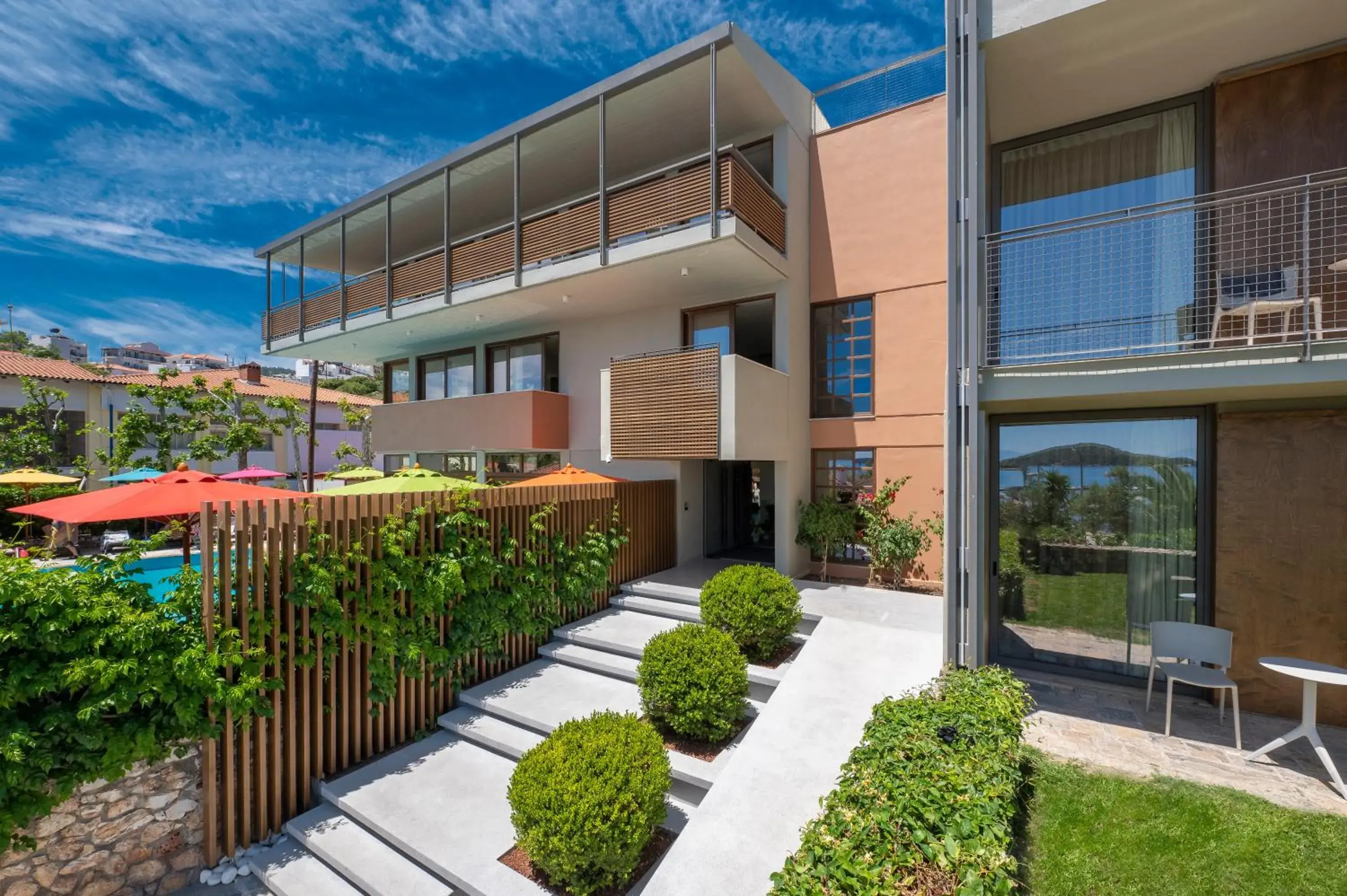 Property building in Alkyon Property building in Alkyon