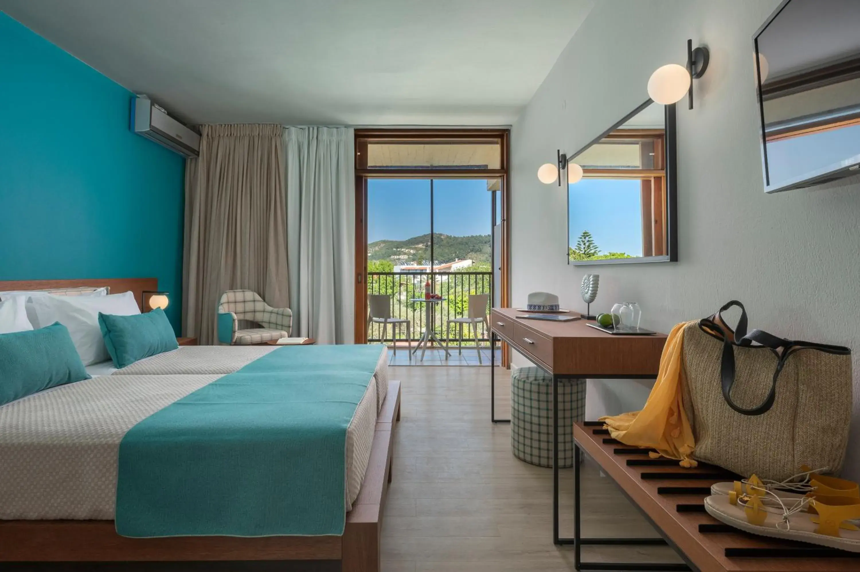 Photo of the whole room, Bed in Alkyon Photo of the whole room, Bed in Alkyon