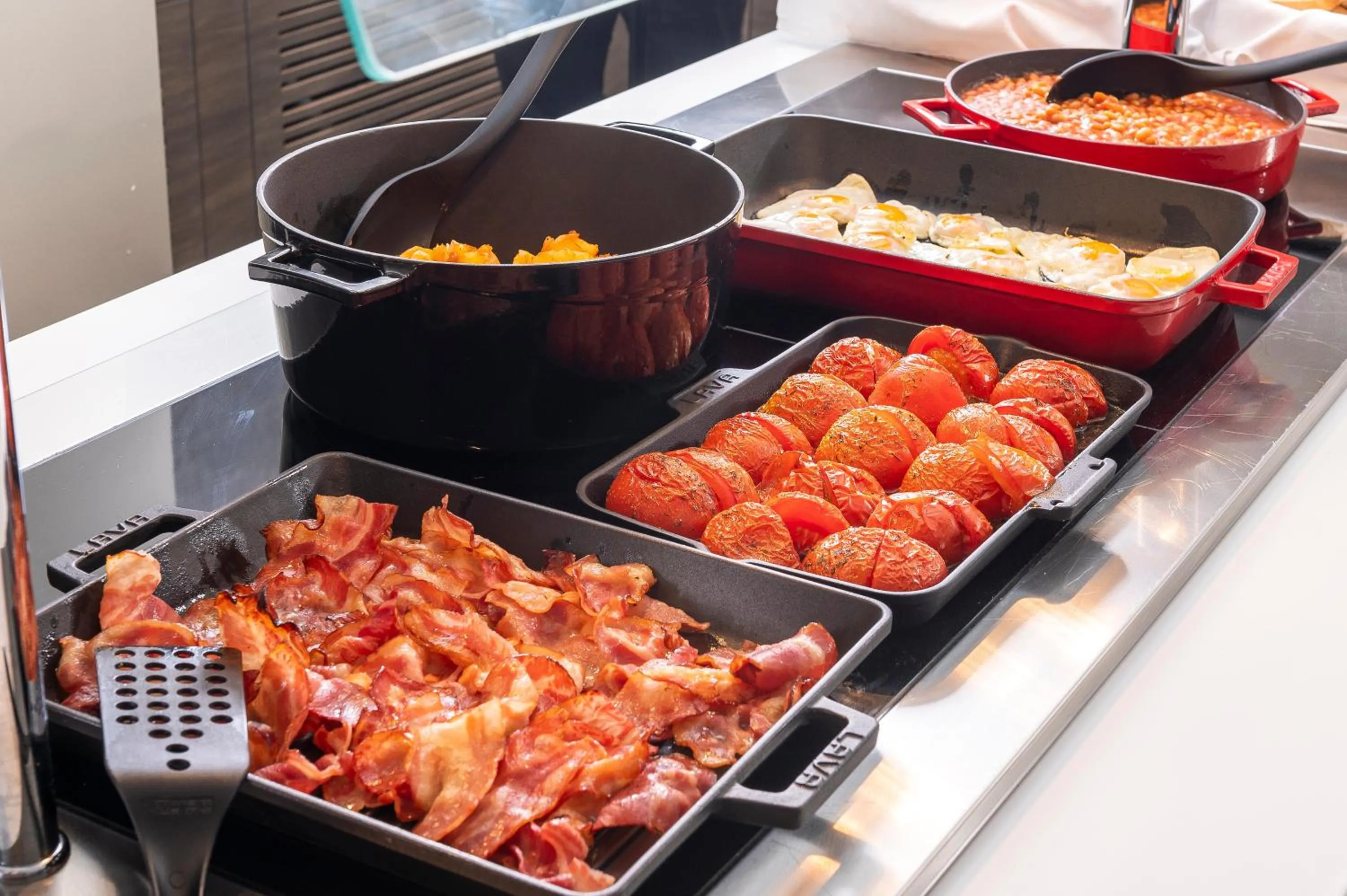 American breakfast in Alkyon