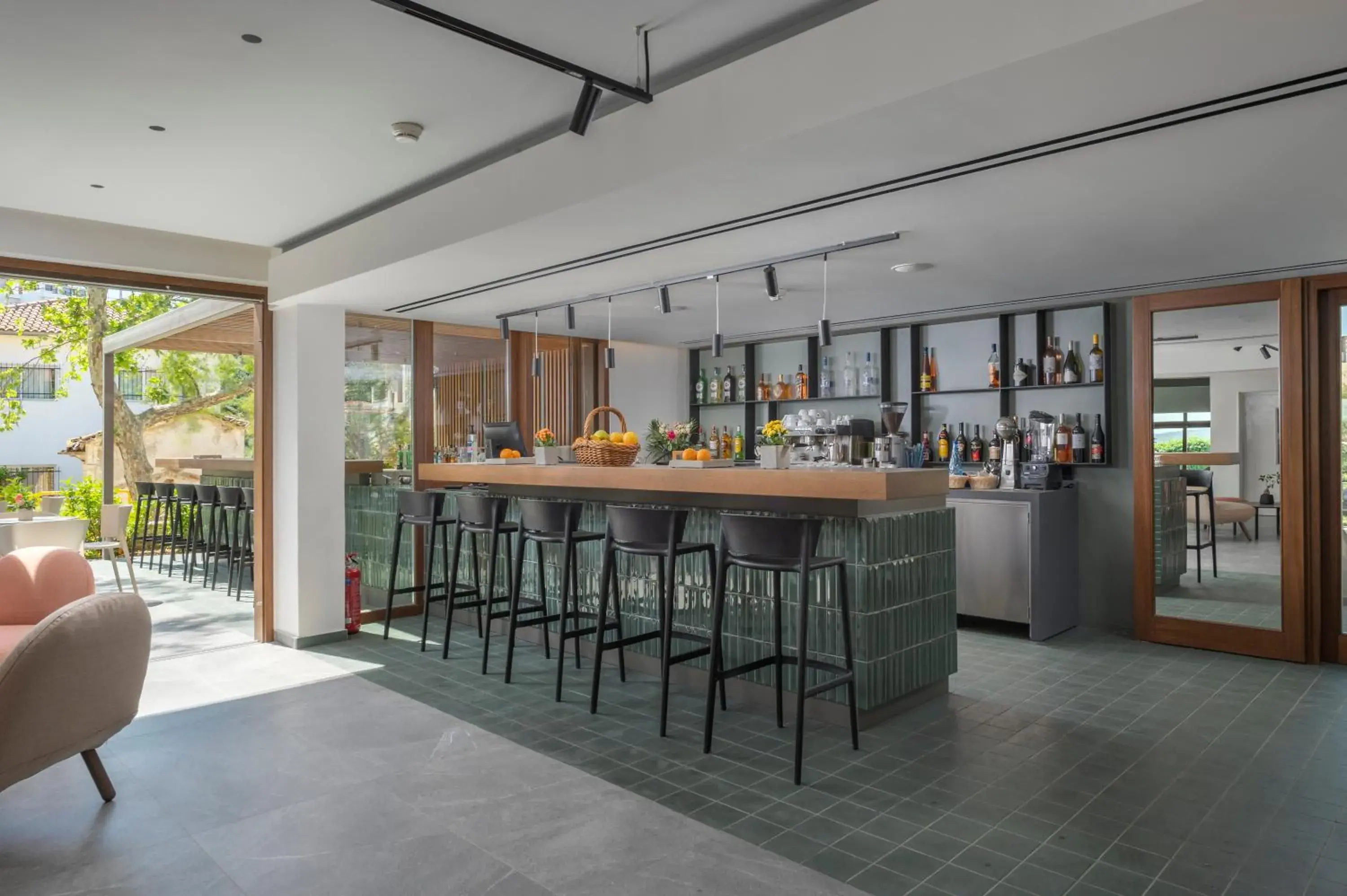 Lounge or bar in Alkyon Lounge or bar in Alkyon