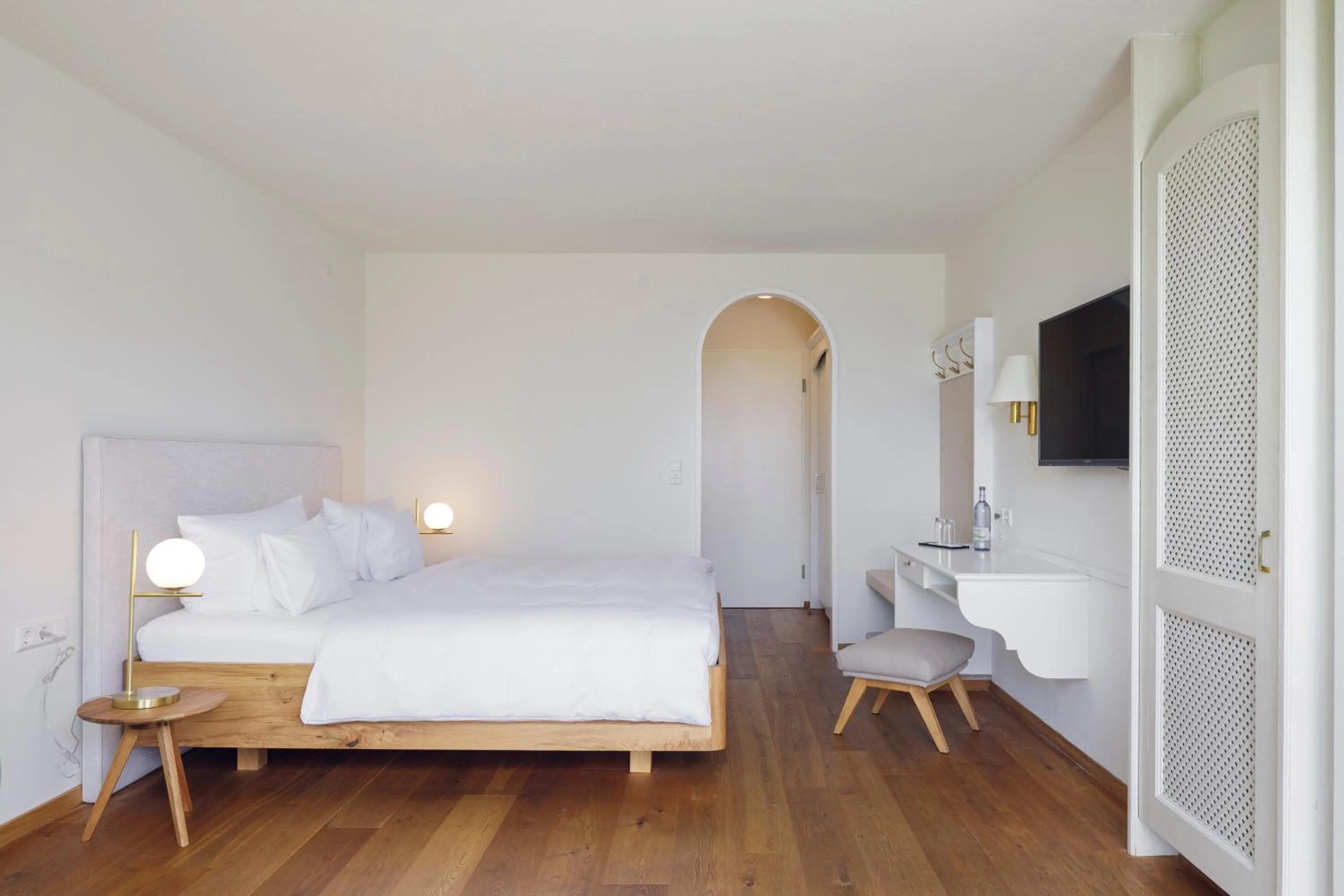 Double Room with Balcony and Lake View in Hotel Haus am See