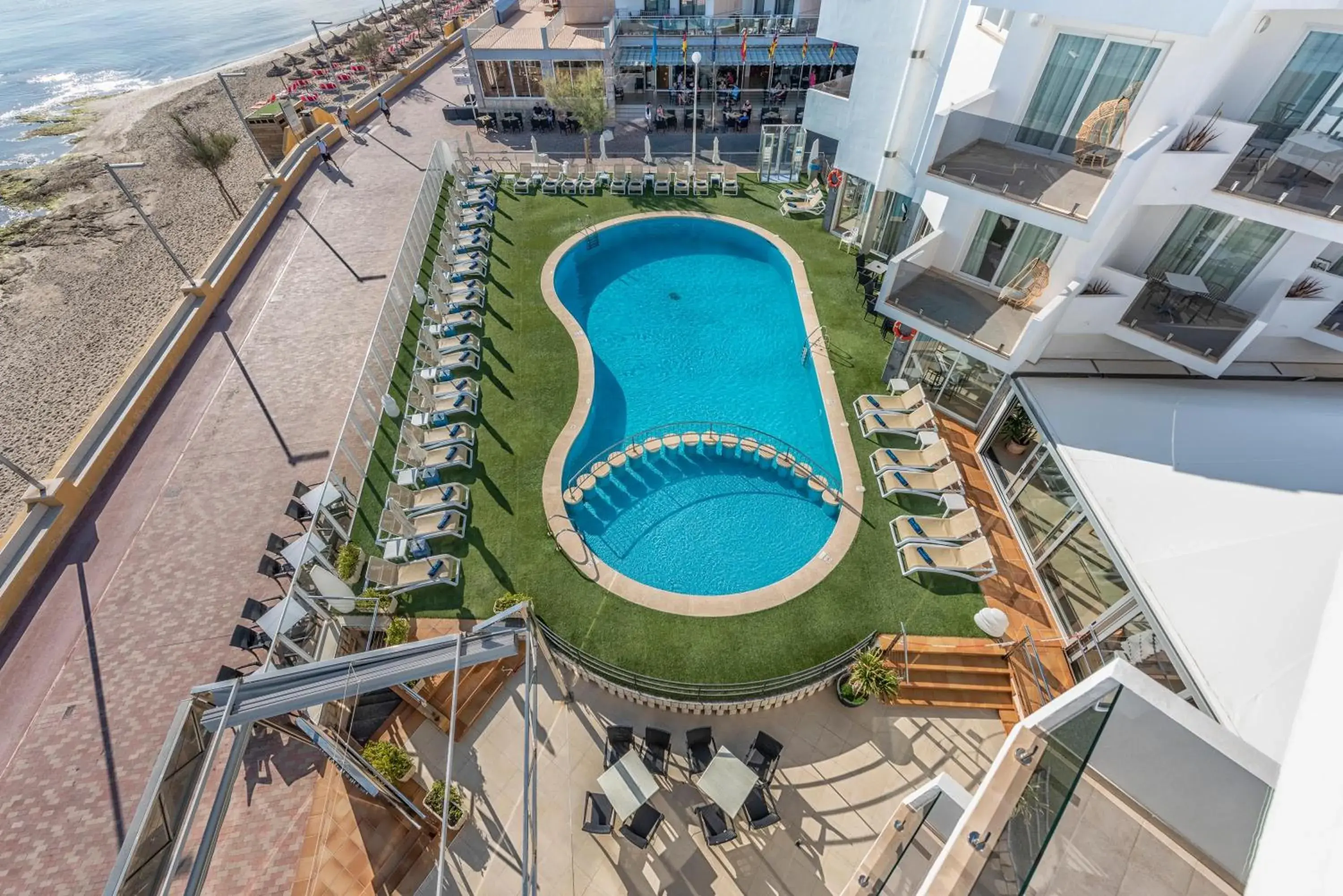 Swimming pool in Hotel THB Gran Bahía Swimming pool in Hotel THB Gran Bahía