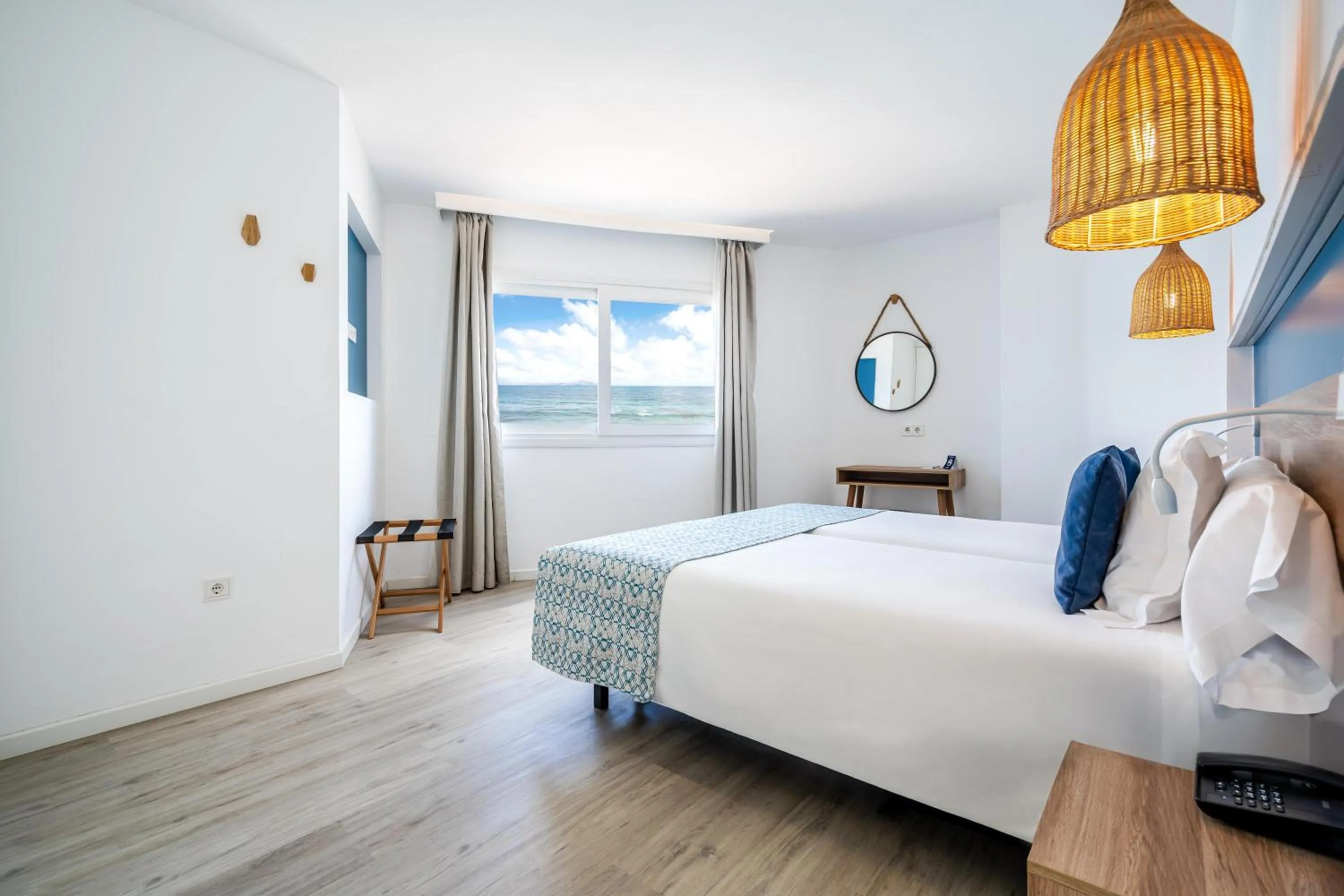 Photo of the whole room, Bed in Hotel THB Gran Bahía