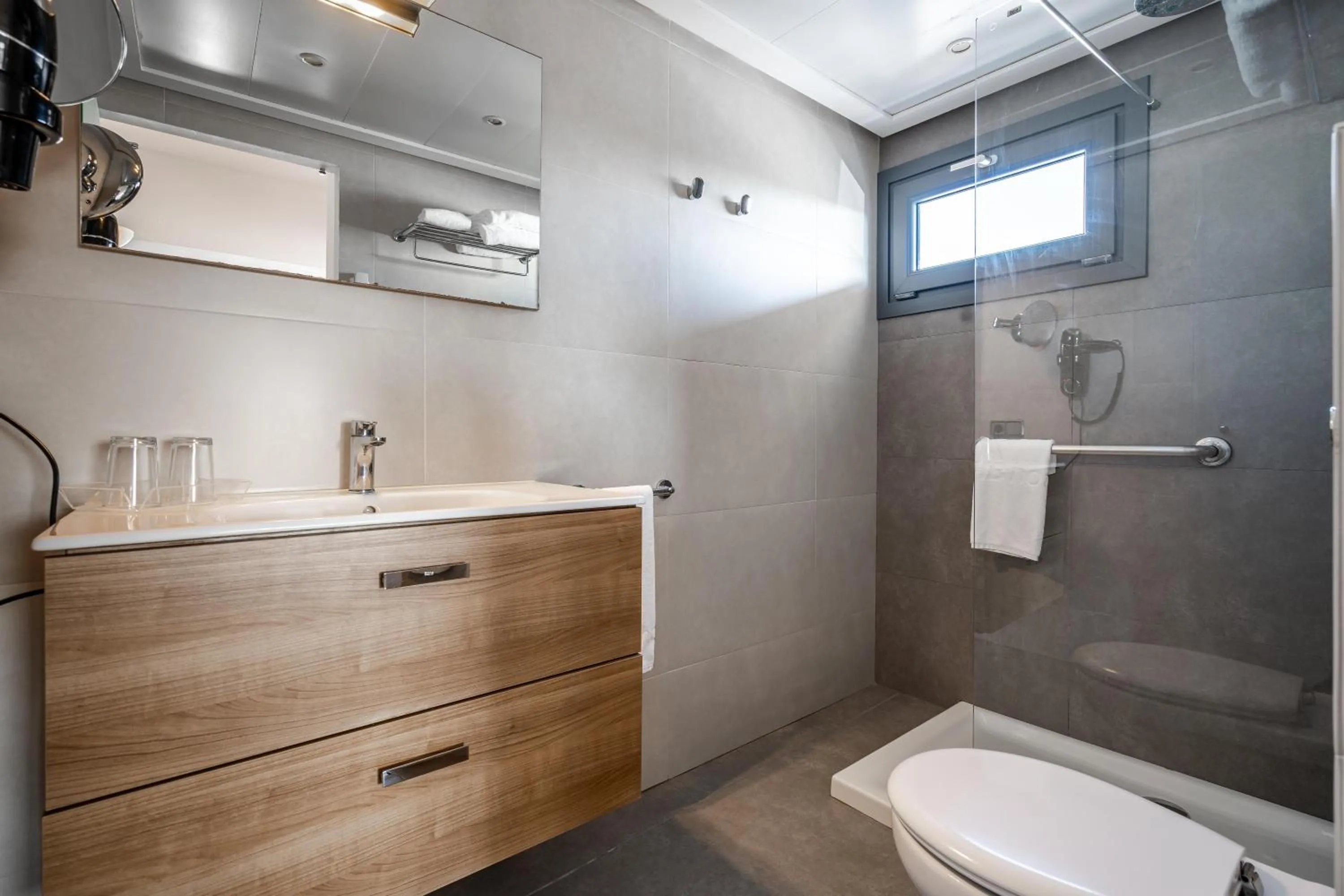 Shower in Hotel THB Gran Bahía