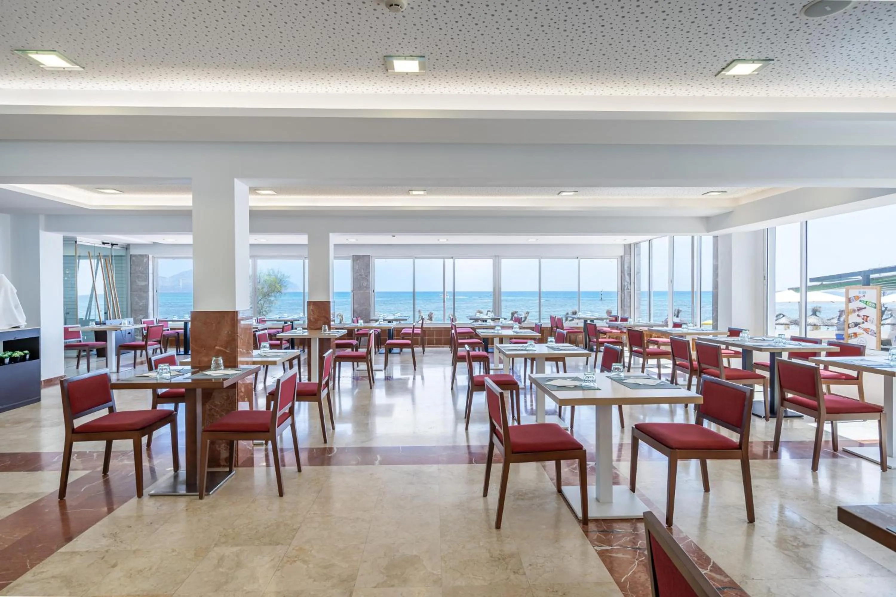 Restaurant/places to eat in Hotel THB Gran Bahía