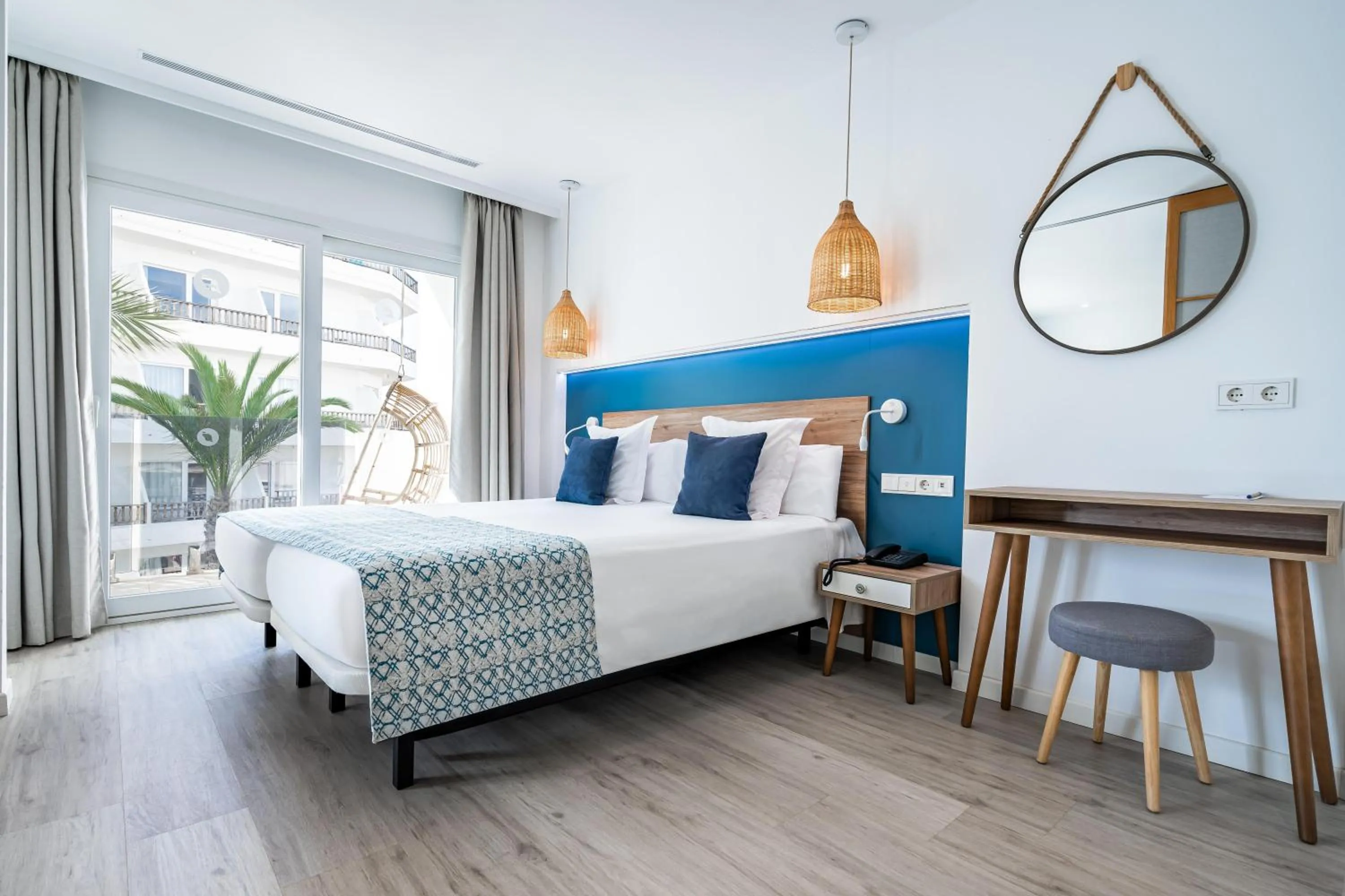 Photo of the whole room, Bed in Hotel THB Gran Bahía