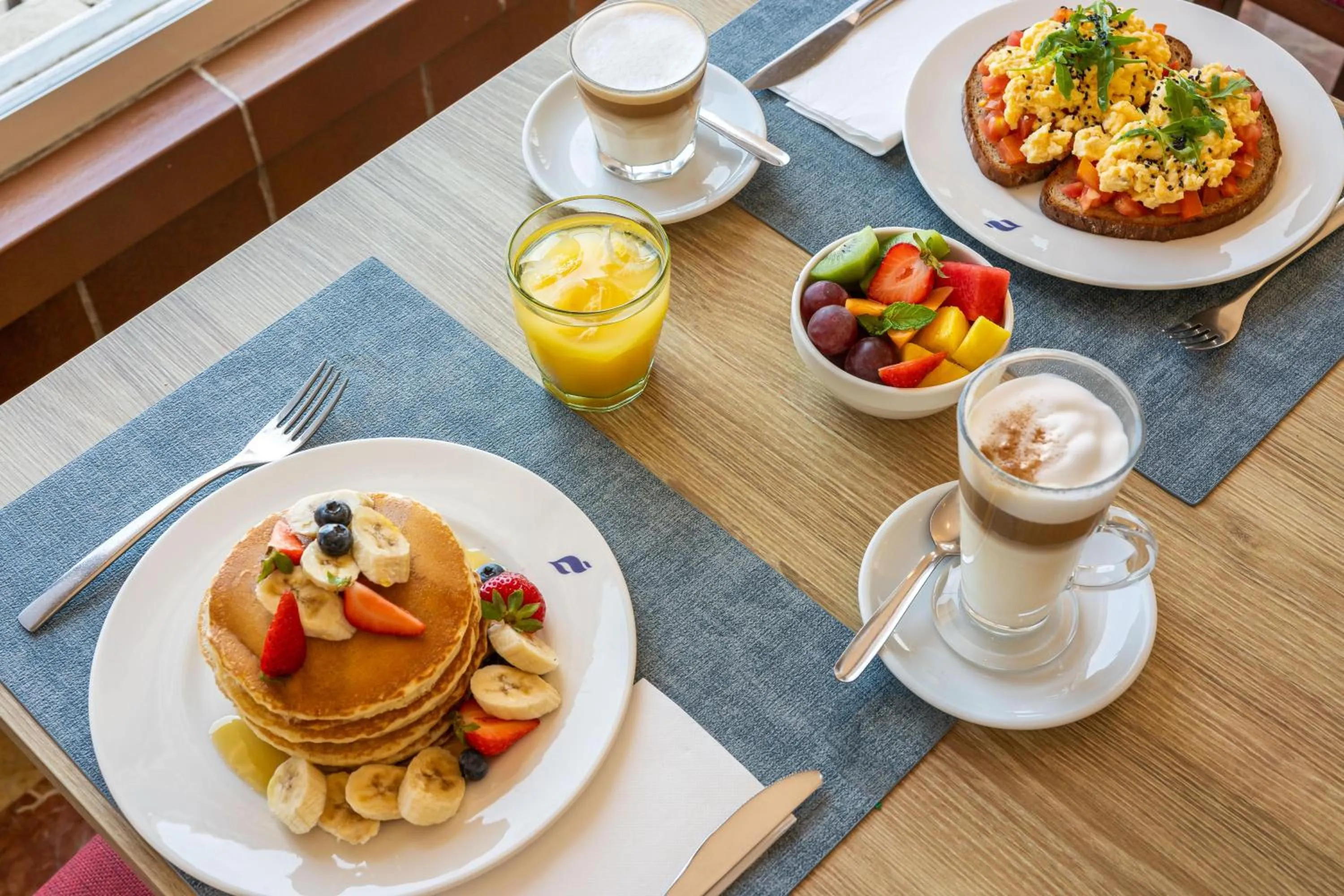 Restaurant/places to eat in Hotel THB Gran Bahía