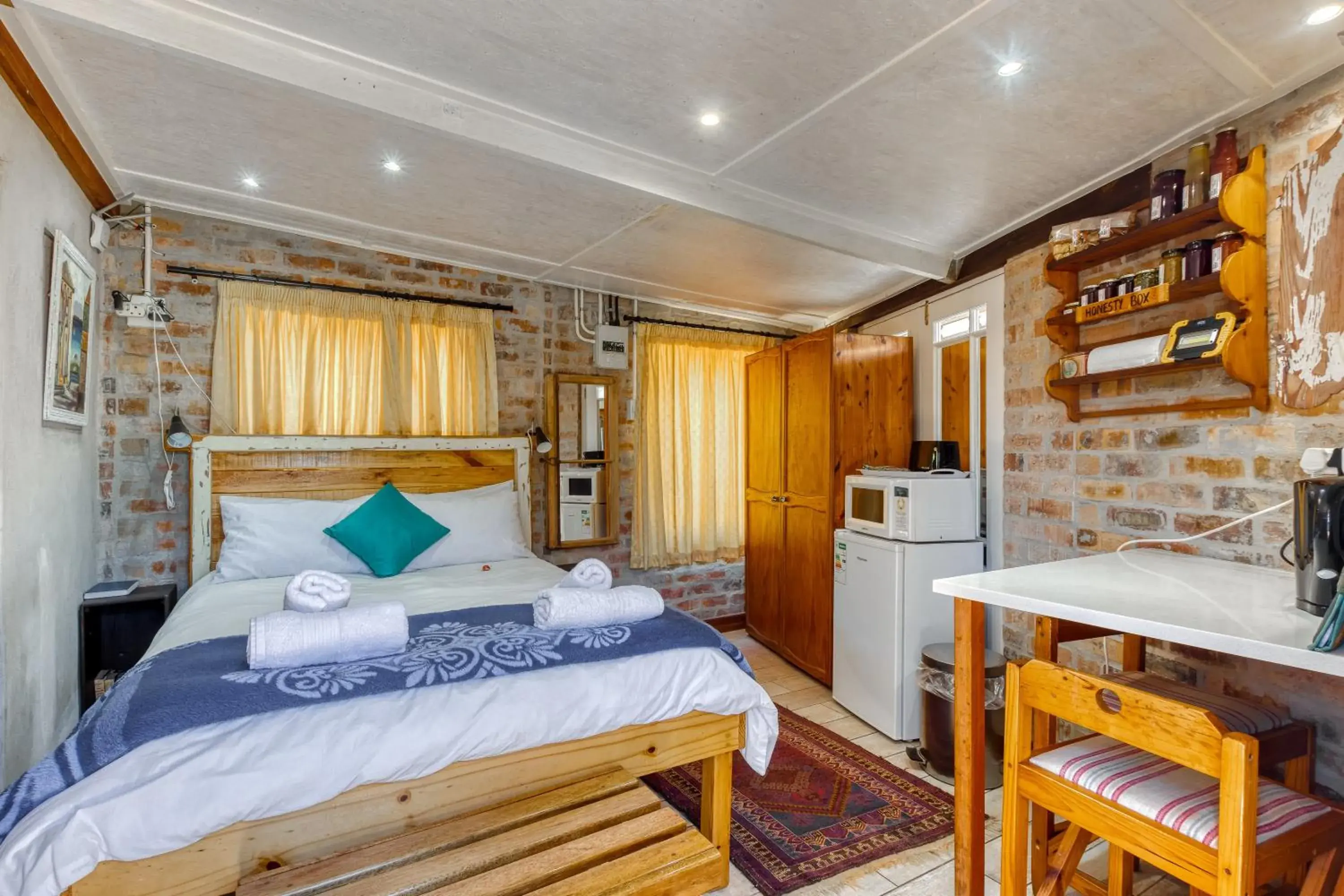 Double Room with Private Bathroom in The Yard Double Room with Private Bathroom in The Yard