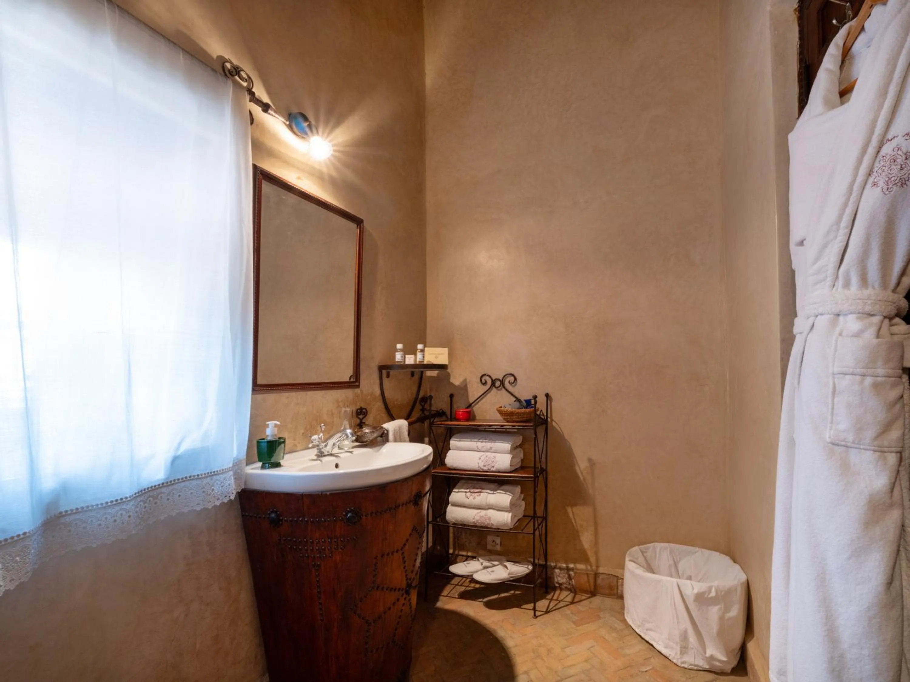 Shower in Kasbah Agafay Hotel & Spa