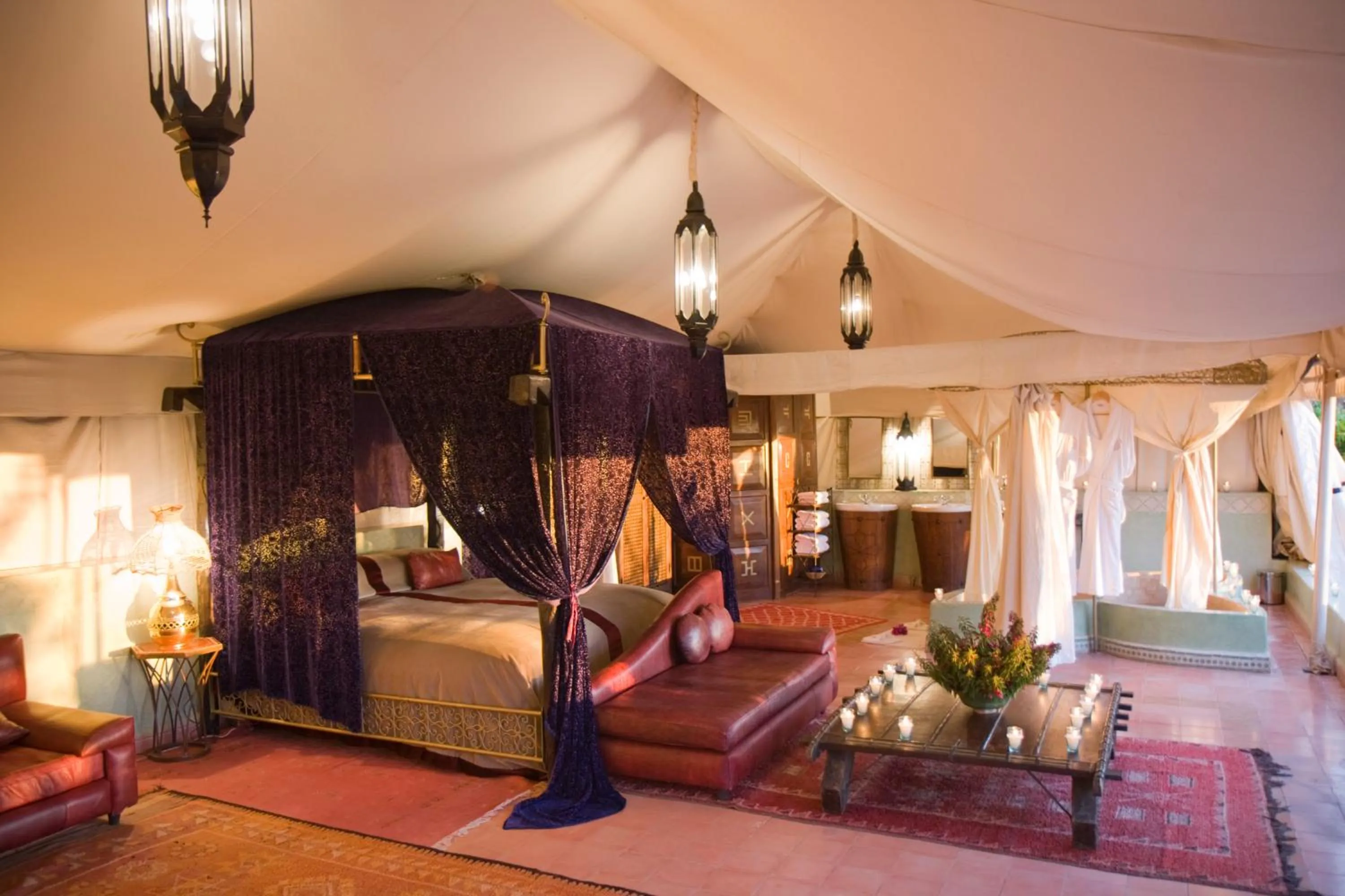 Bed in Kasbah Agafay Hotel & Spa