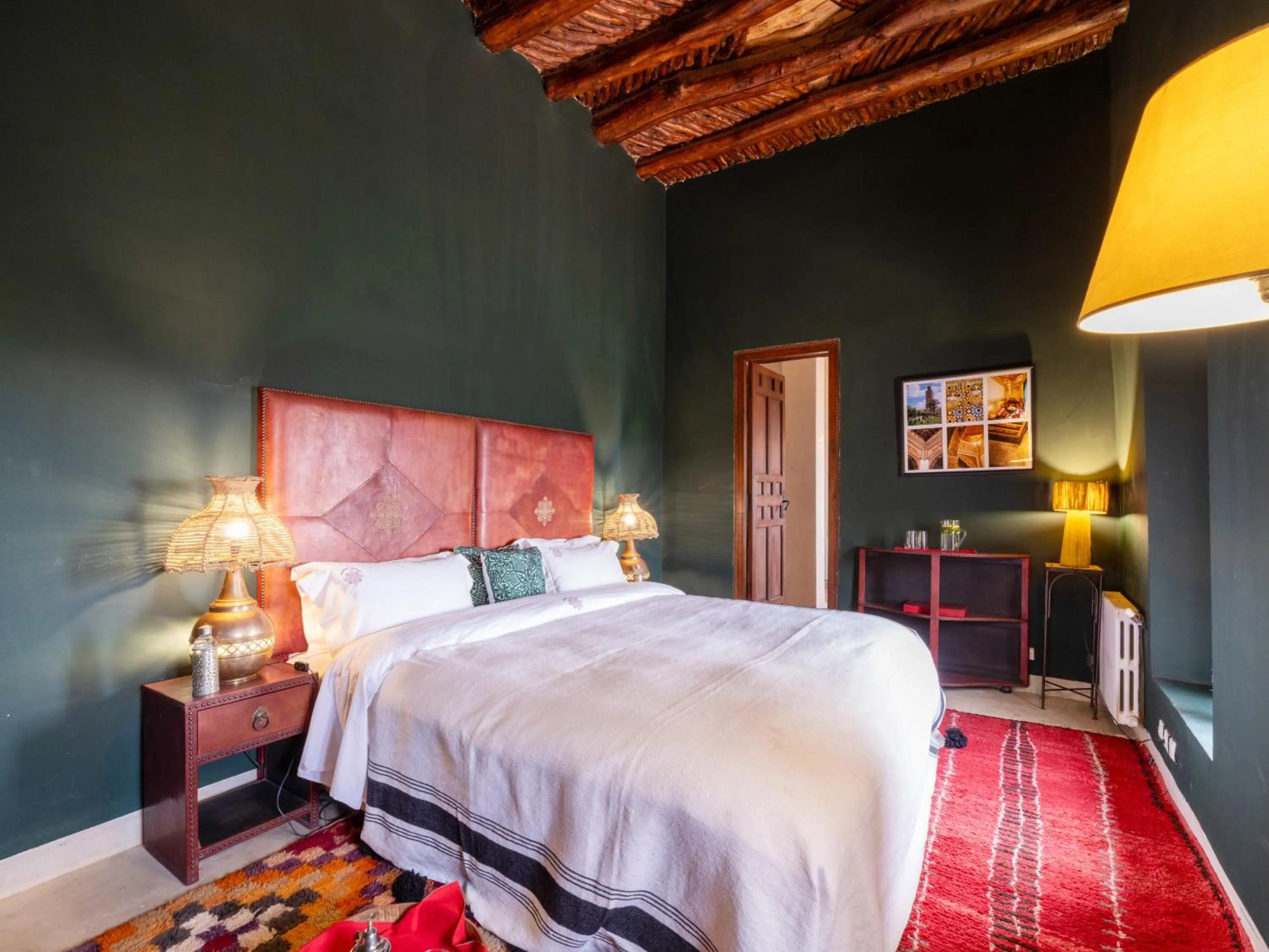 Bed in Kasbah Agafay Hotel & Spa