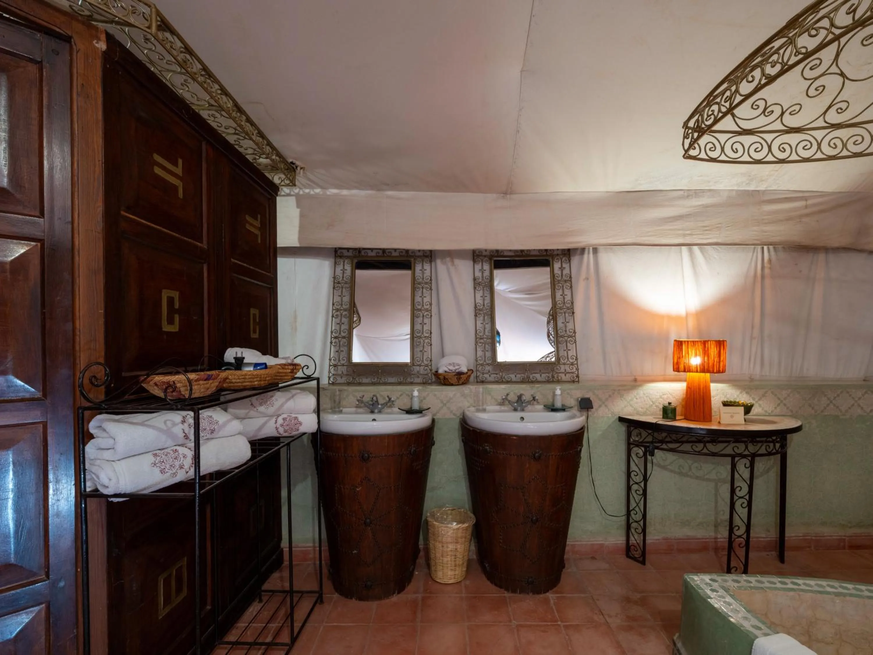 Bathroom in Kasbah Agafay Hotel & Spa