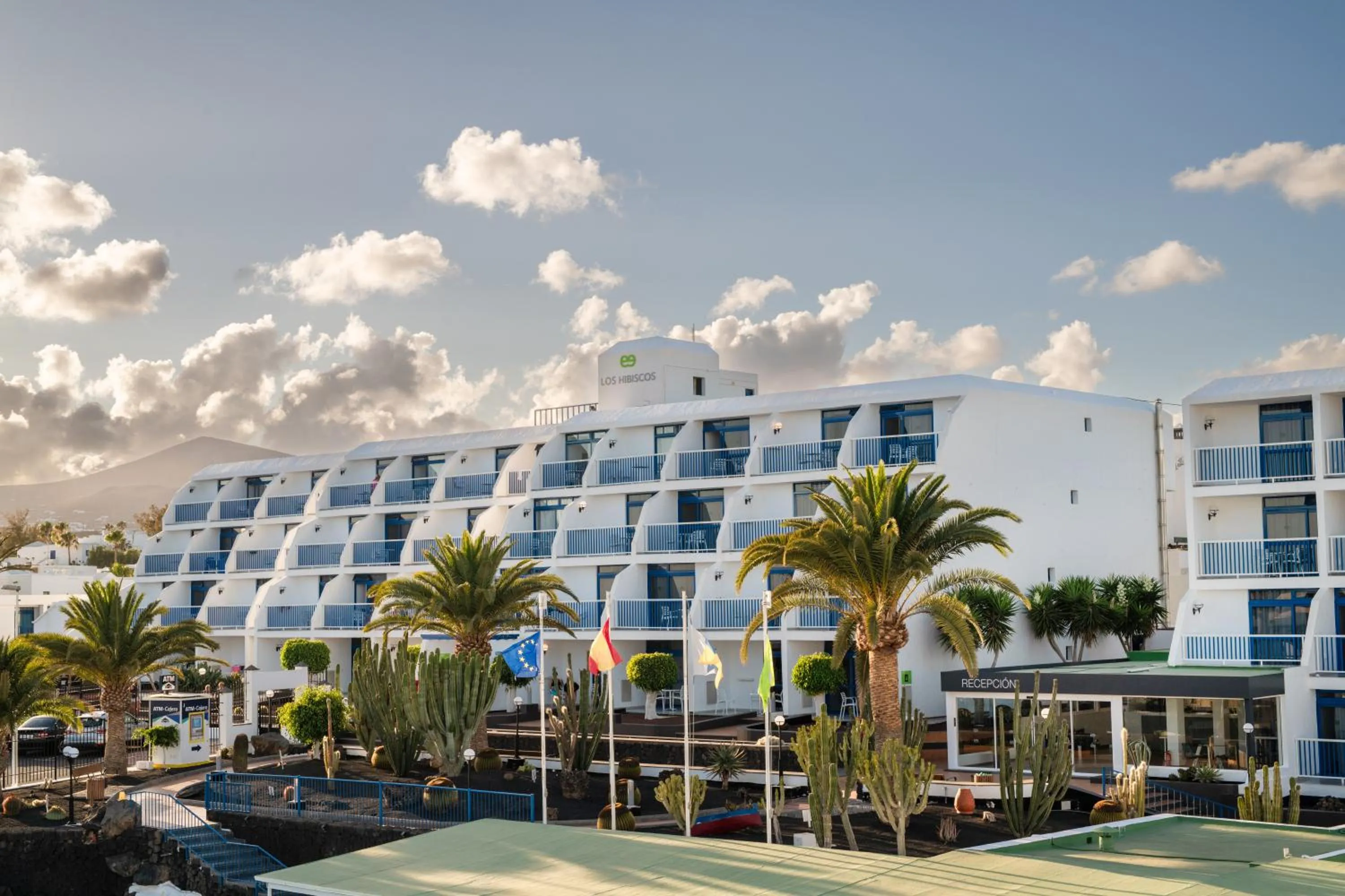 Property building in Ereza Apartamentos Los Hibiscos - Adults Only