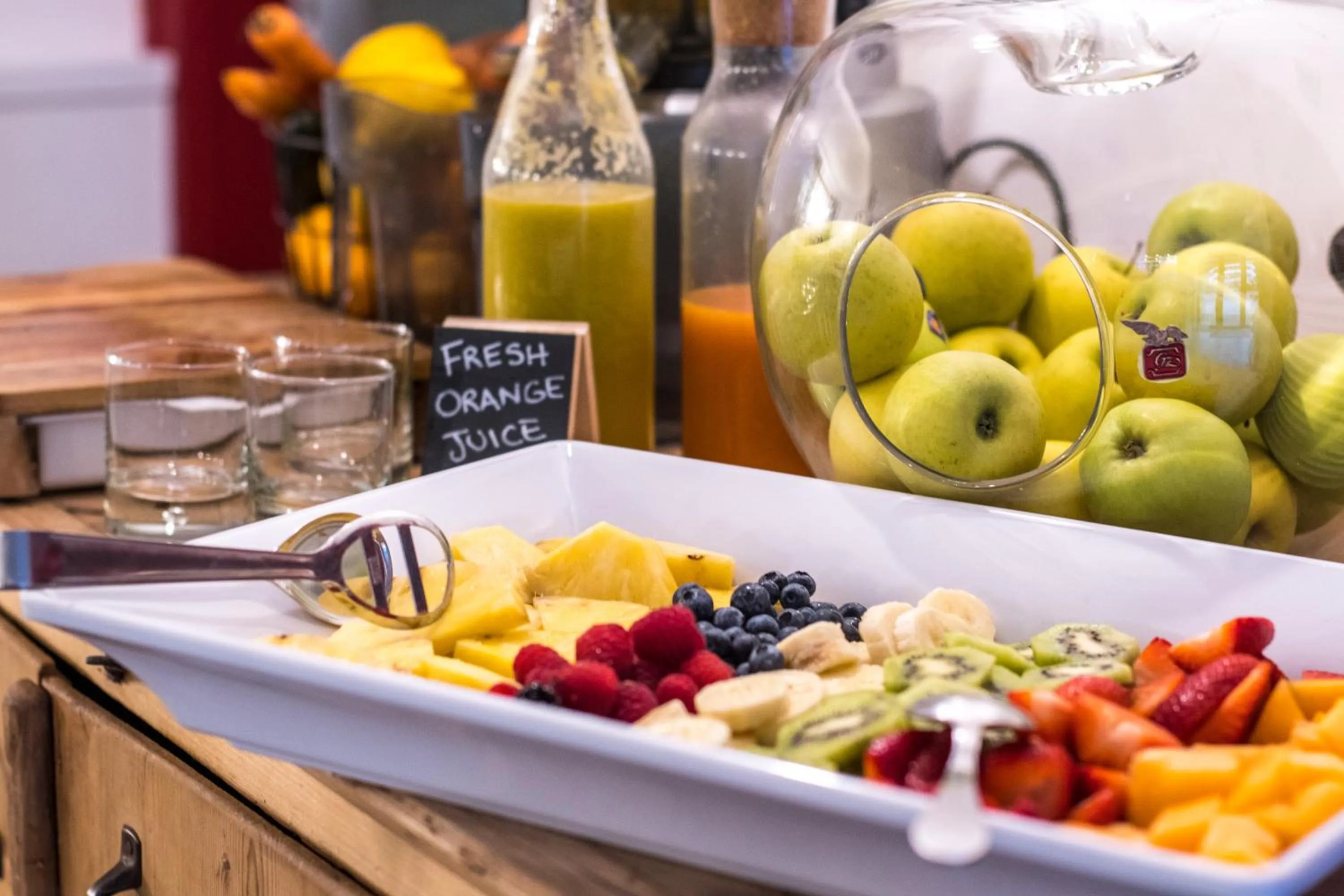 Buffet breakfast in Hotel Villa Rina