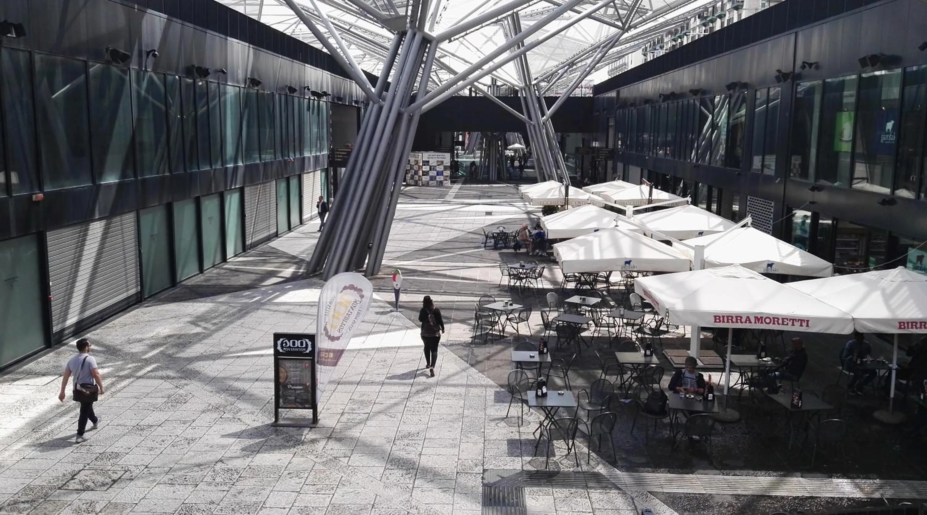 Nearby landmark in Agora’ dei Mille