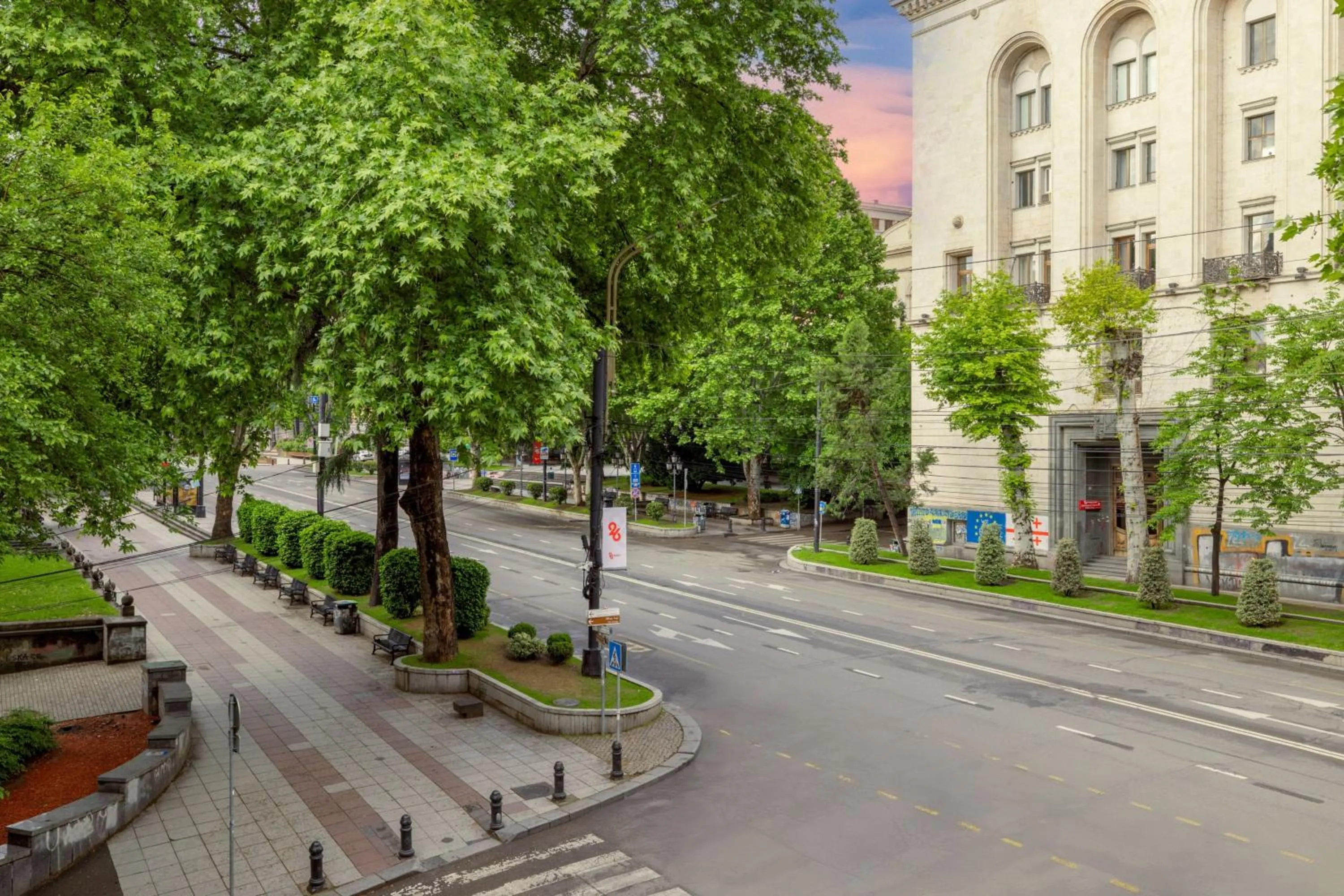 Photo of the whole room in Tbilisi Marriott Hotel