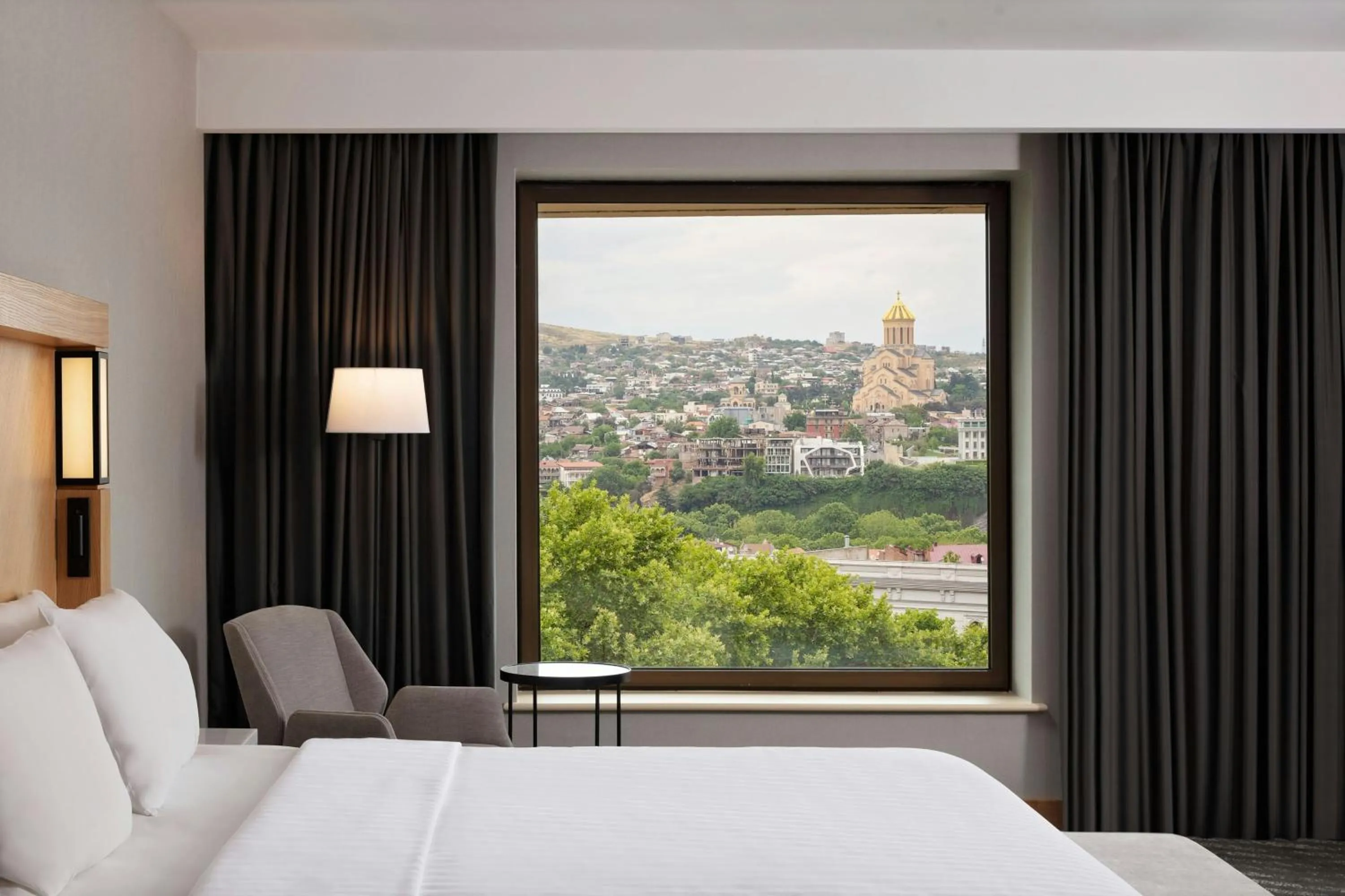 Bedroom, Bed in Courtyard by Marriott Tbilisi