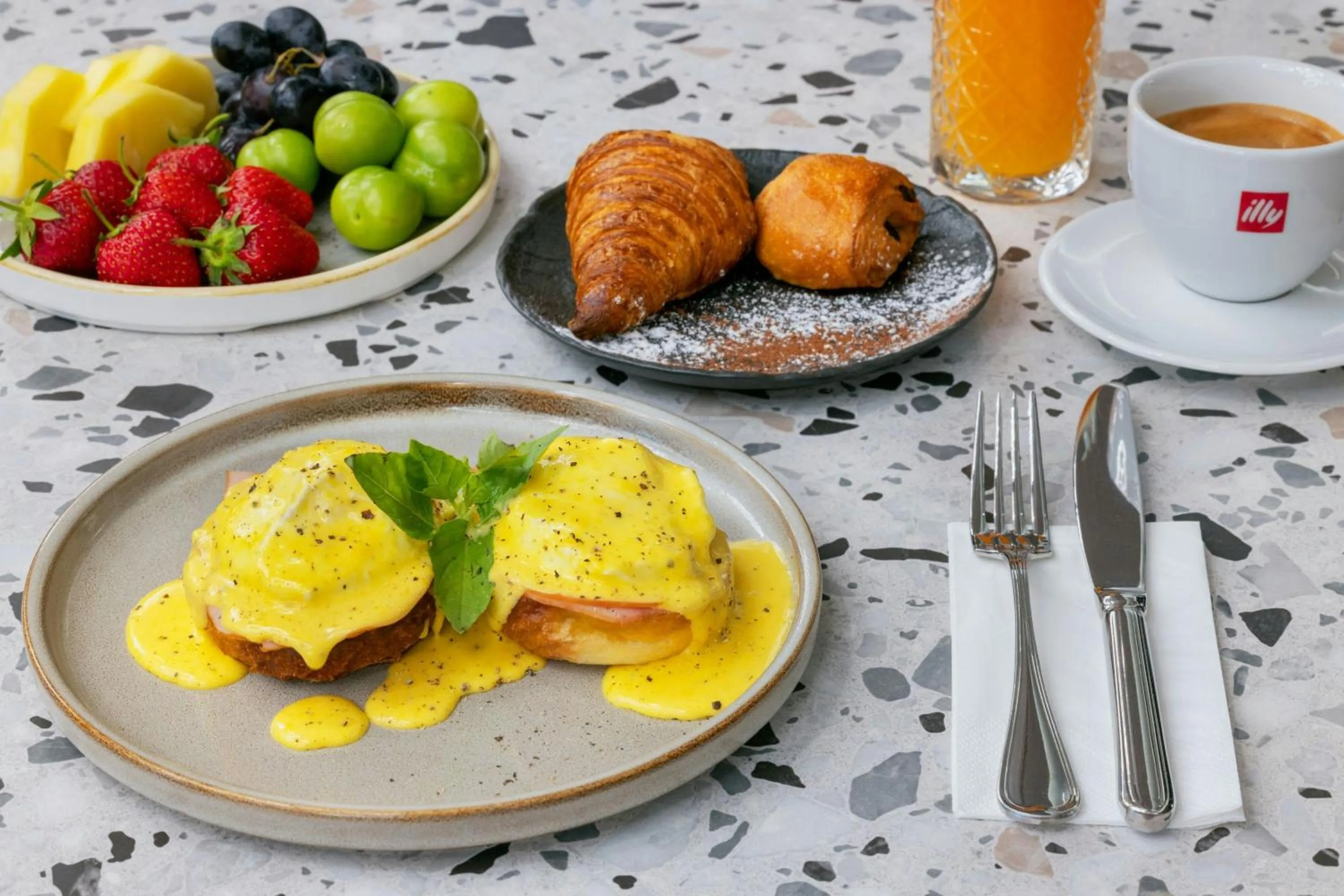 Breakfast in Courtyard by Marriott Tbilisi