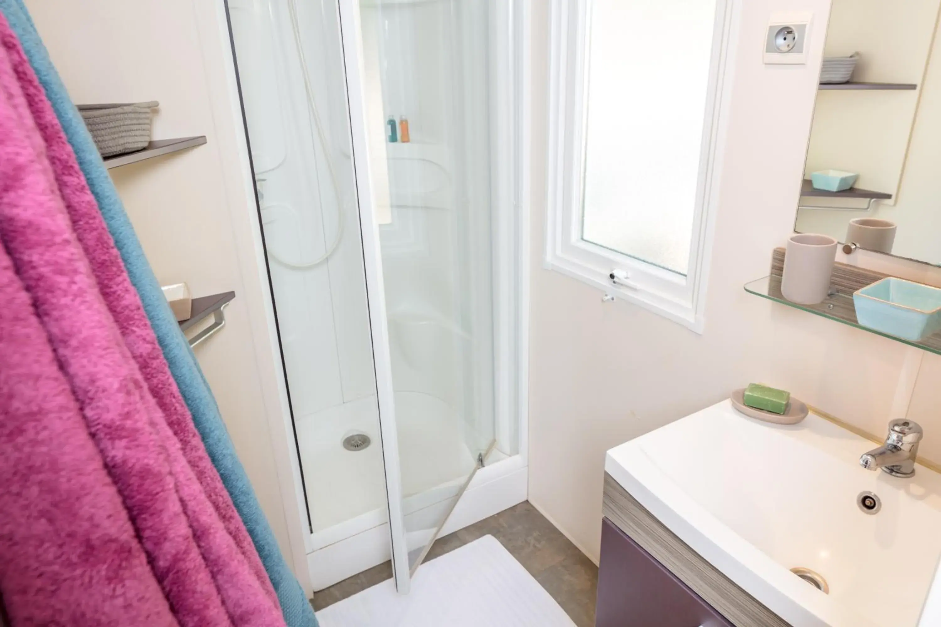 Mobile Home in Camping Paris-Est Mobile Home in Camping Paris-Est