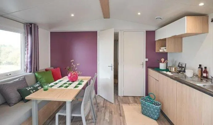 Kitchen or kitchenette in Camping Paris-Est