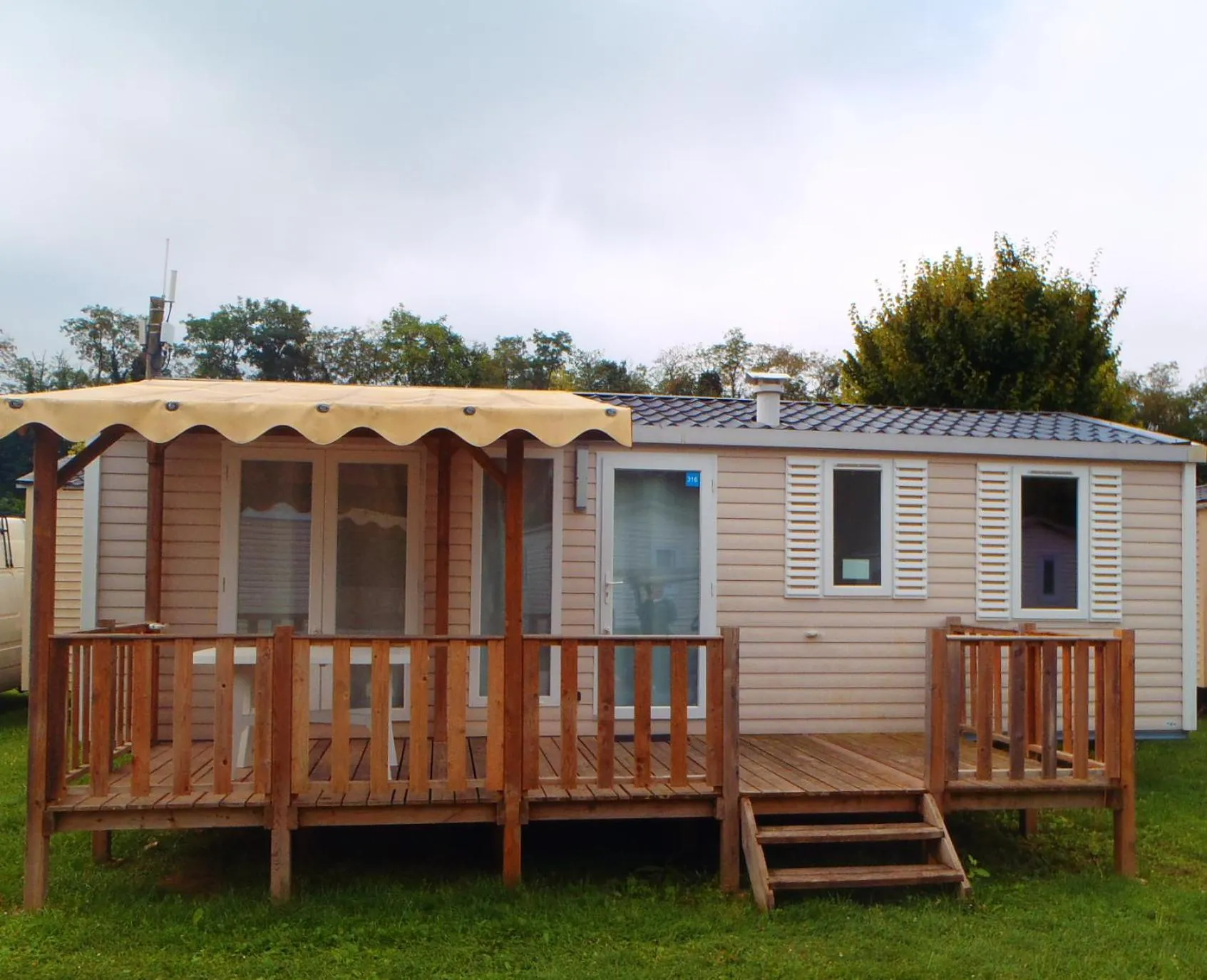 Facade/entrance in Camping Paris-Est