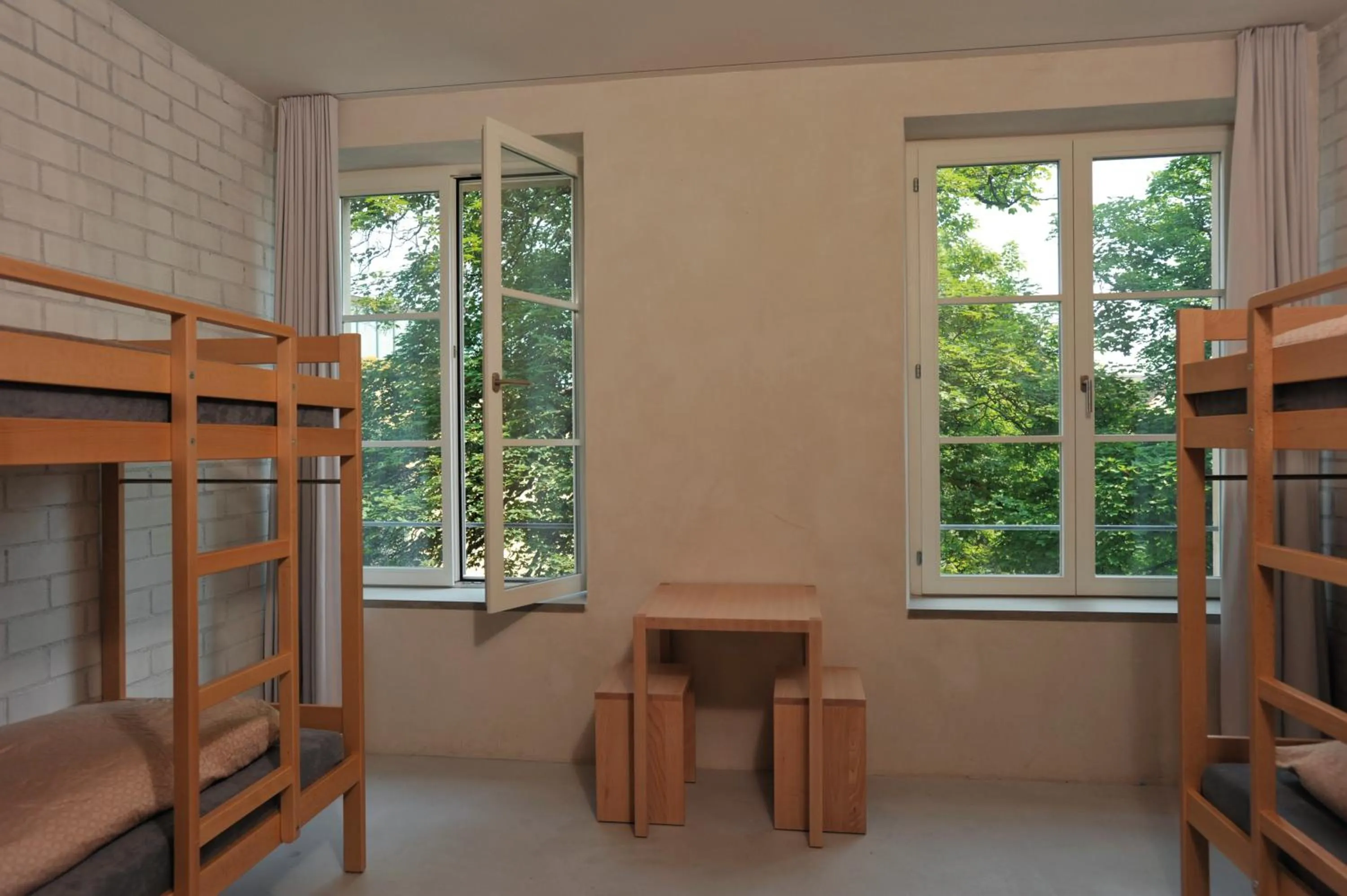 Bedroom, Bed in Basel Youth Hostel