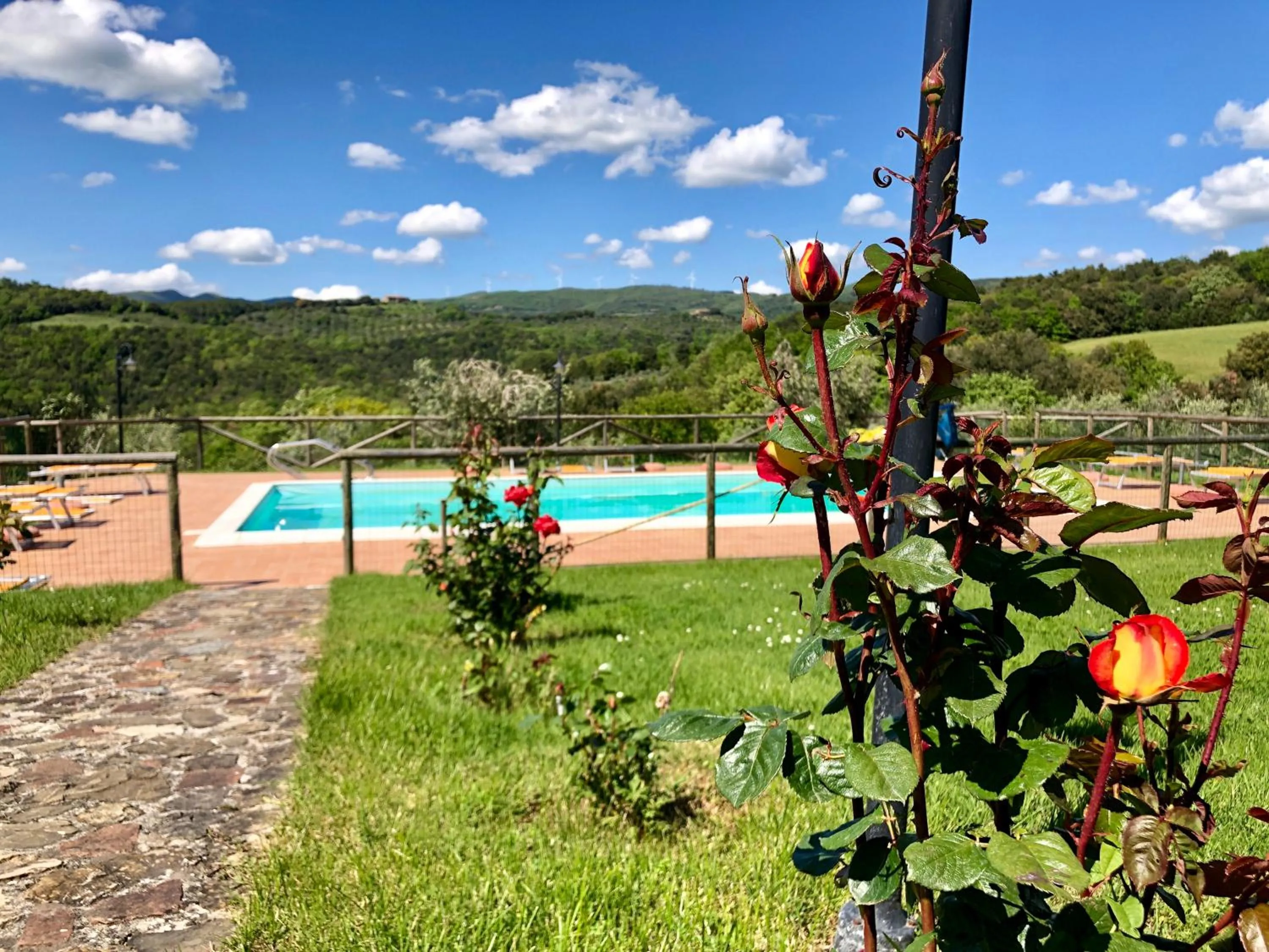 Farmhouse Gello by ToscanaTour