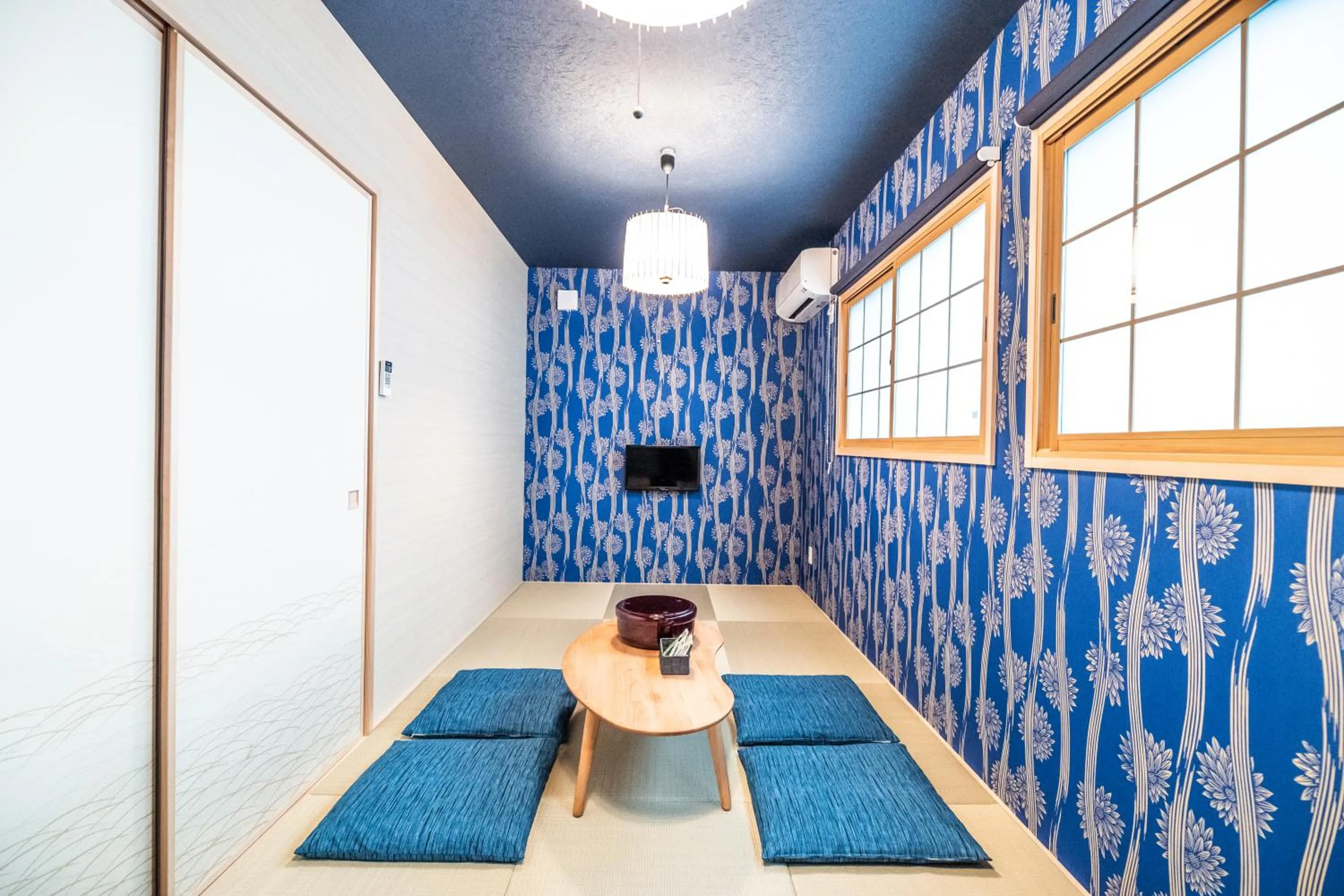 Photo of the whole room, Bed in KYOSTAY Iroha Toji Main