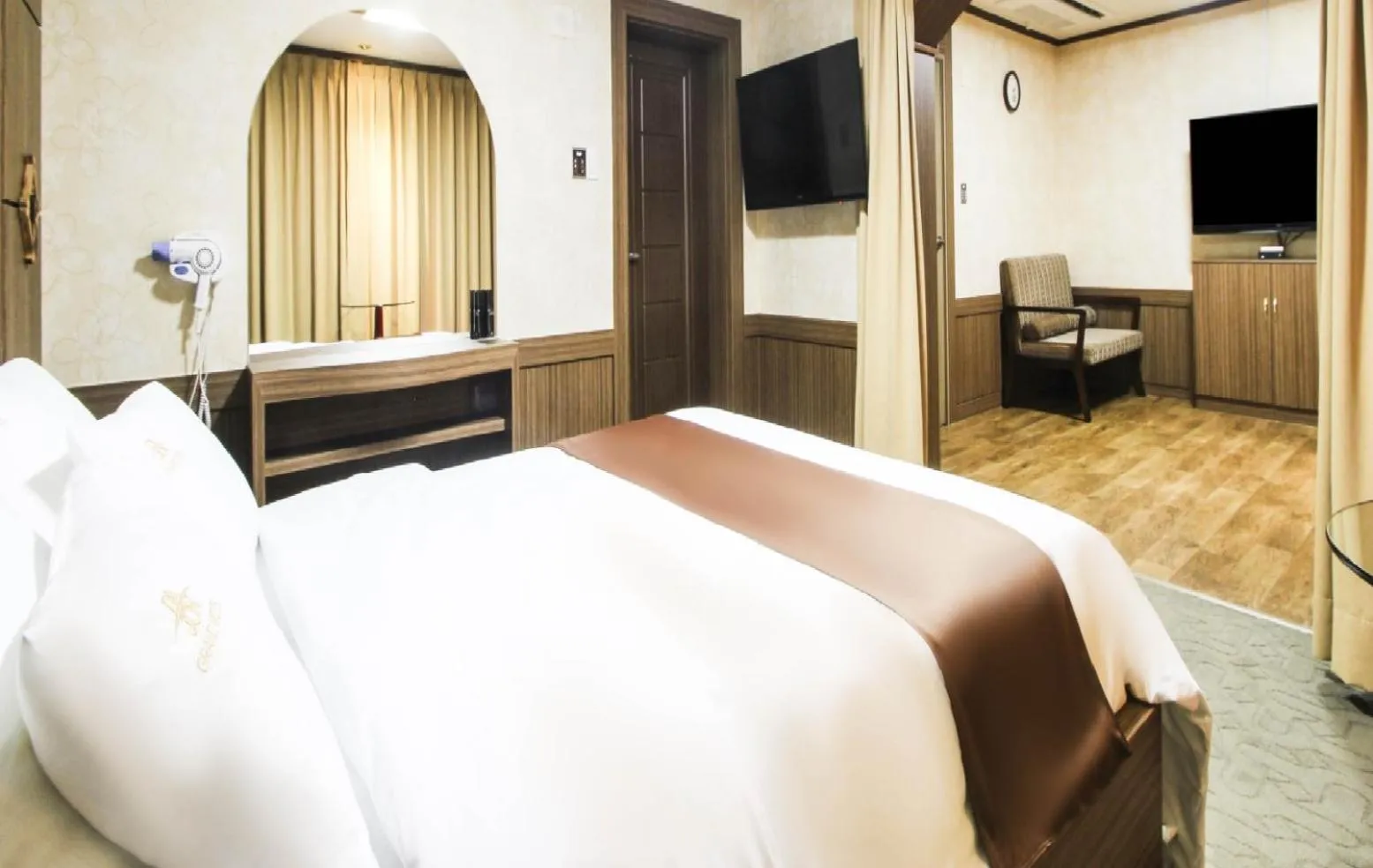 Bed in Uljin Grand Hotel