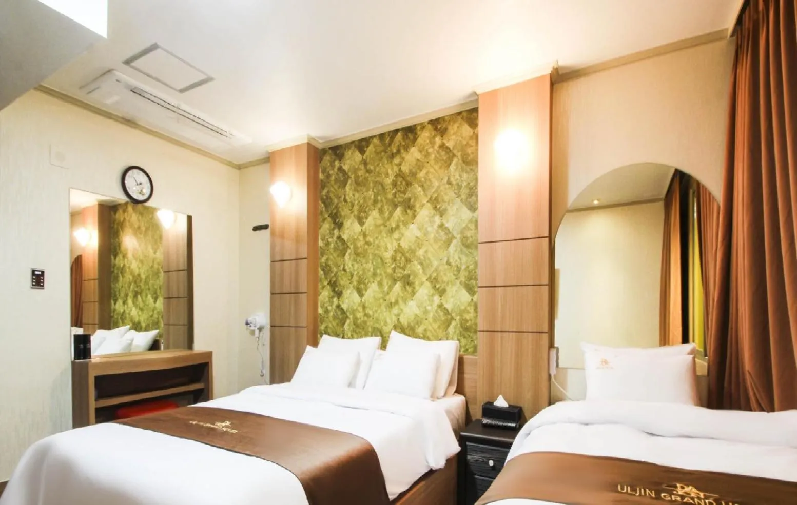 Bed in Uljin Grand Hotel