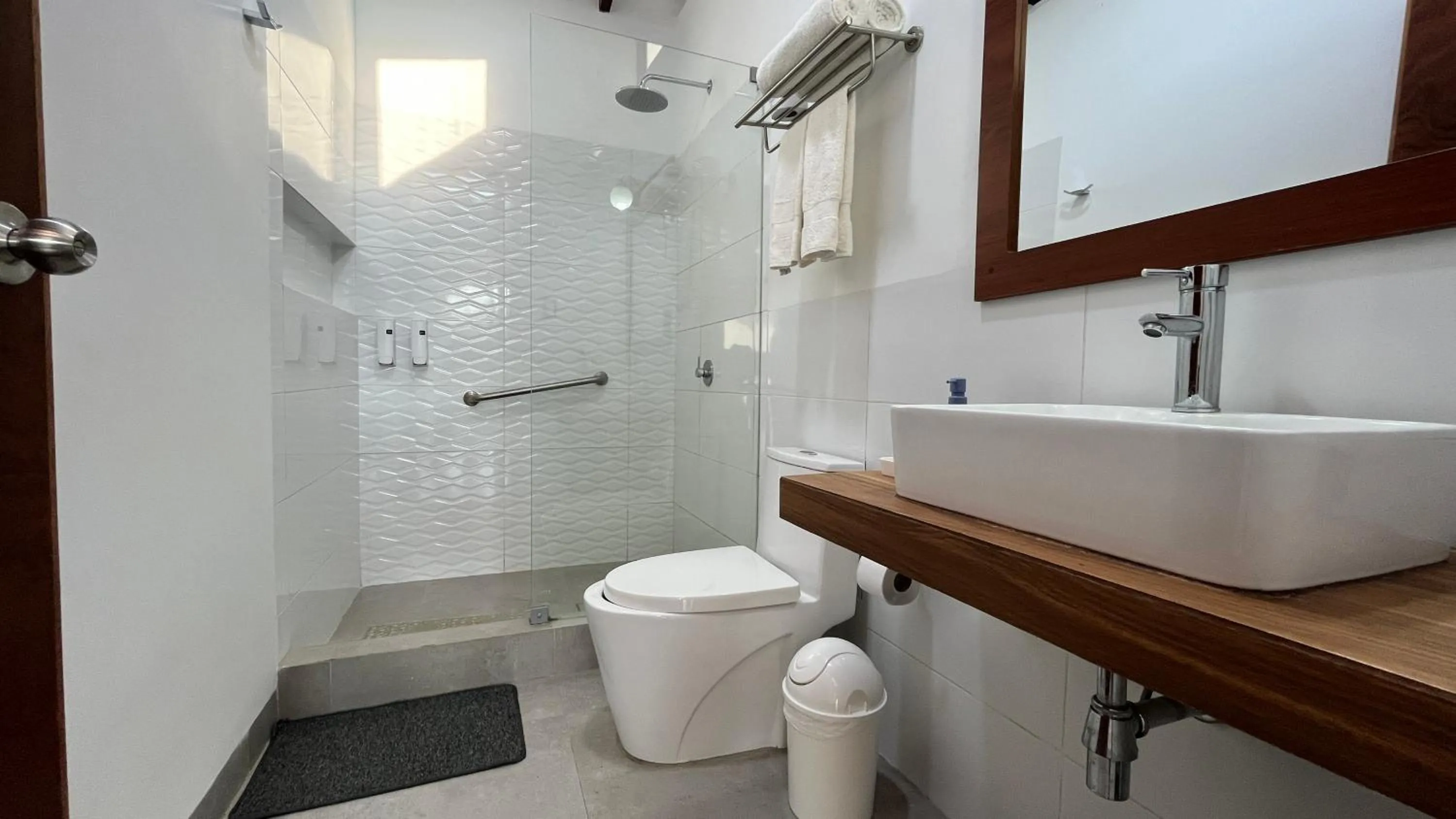 Bathroom in Hacienda Don Vicente Bungalows-Tarapoto