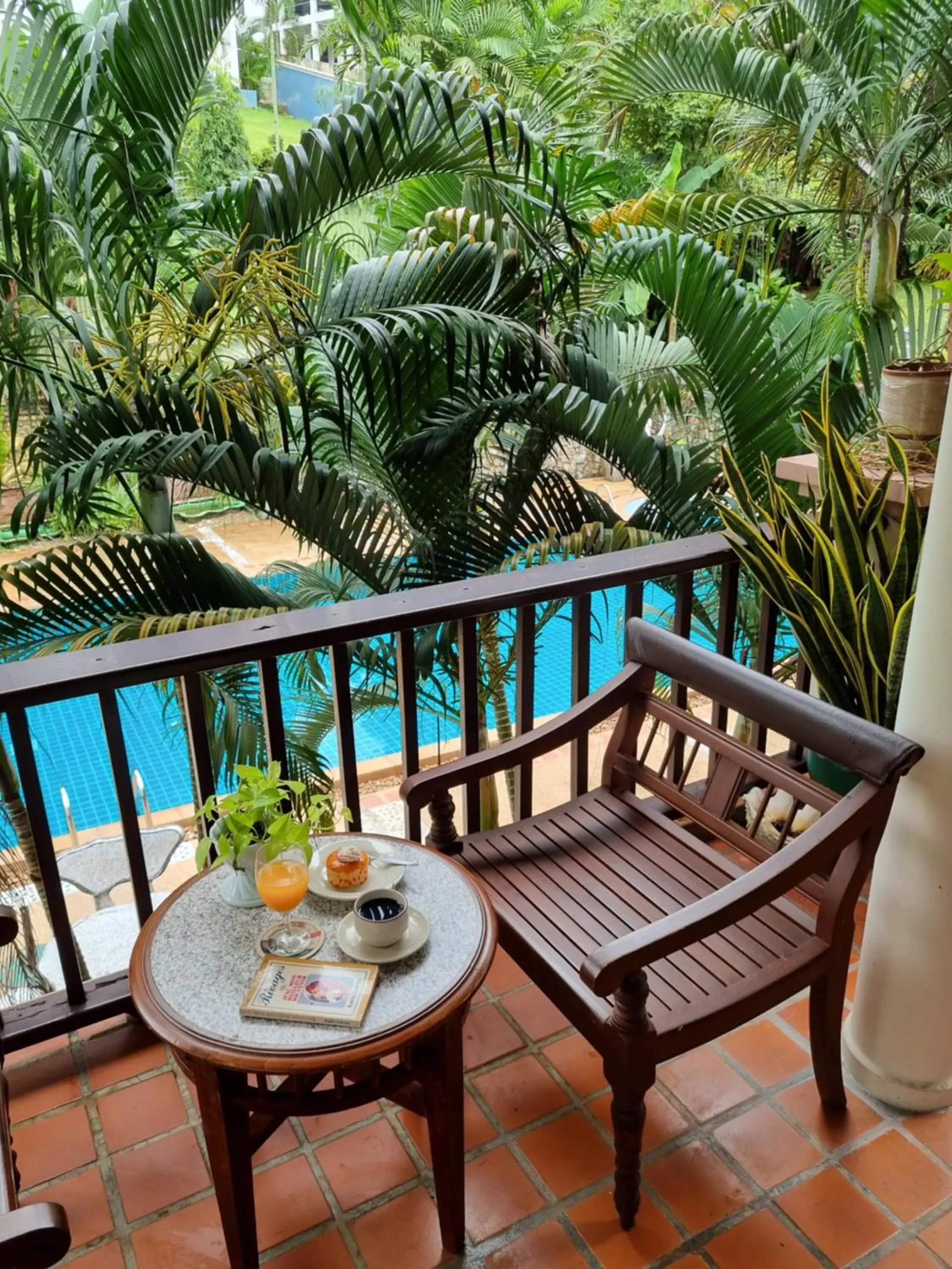 Restaurant/places to eat in Kata Interhouse Resort by Haii Collection Restaurant/places to eat in Kata Interhouse Resort by Haii Collection