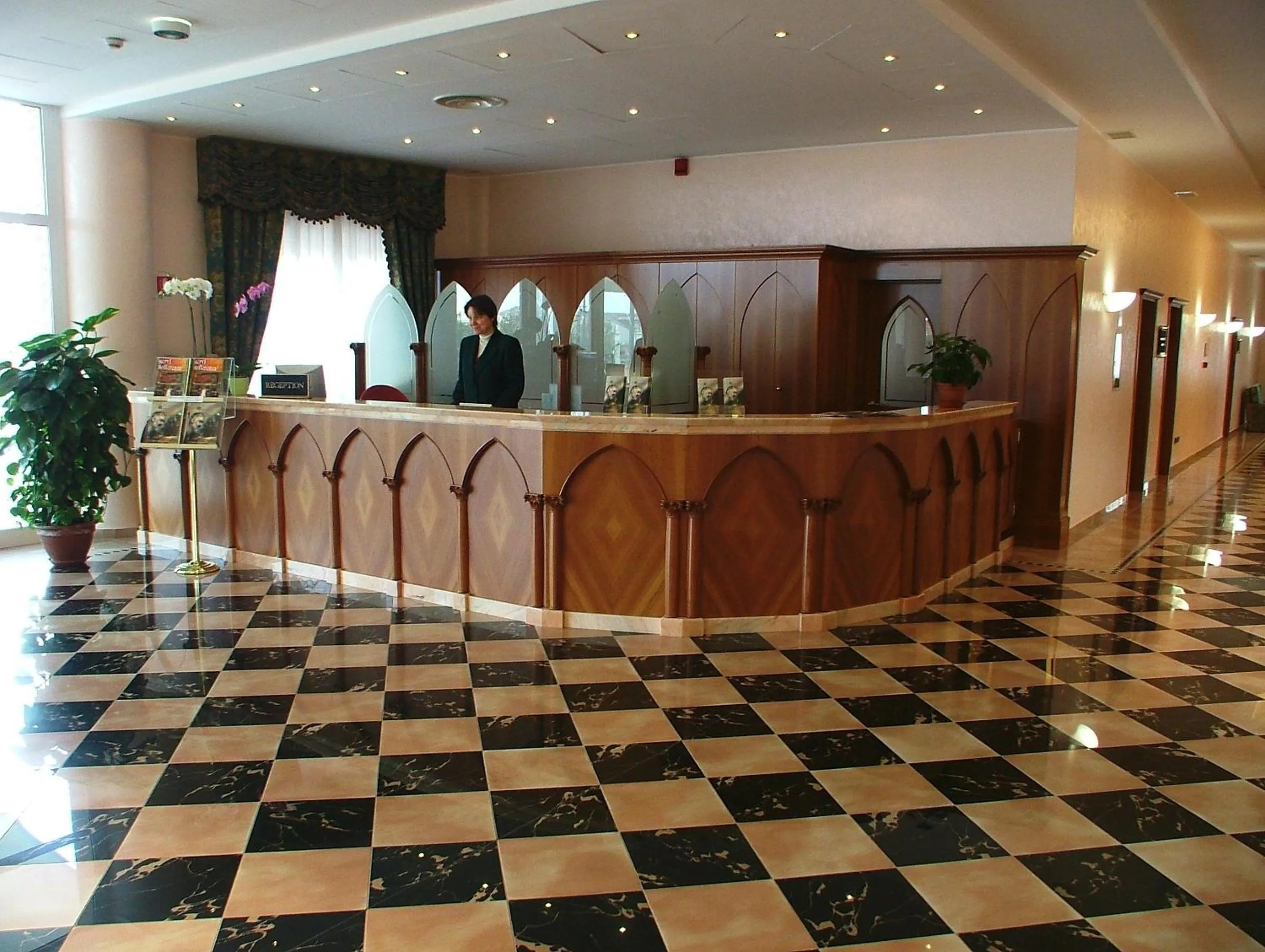Lobby or reception in Hotel Centro di Spiritualità Padre Pio