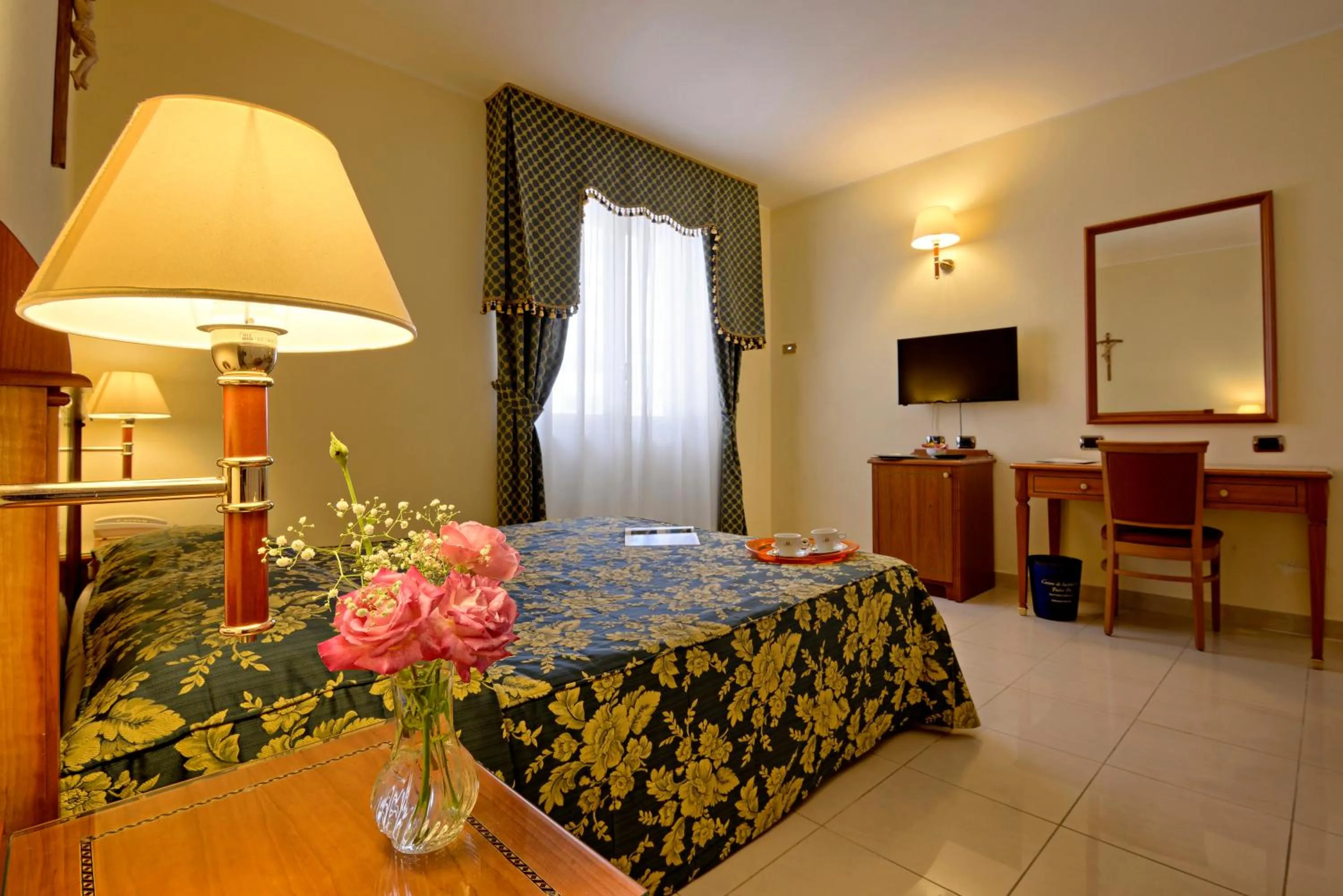 Bed in Hotel Centro di Spiritualità Padre Pio