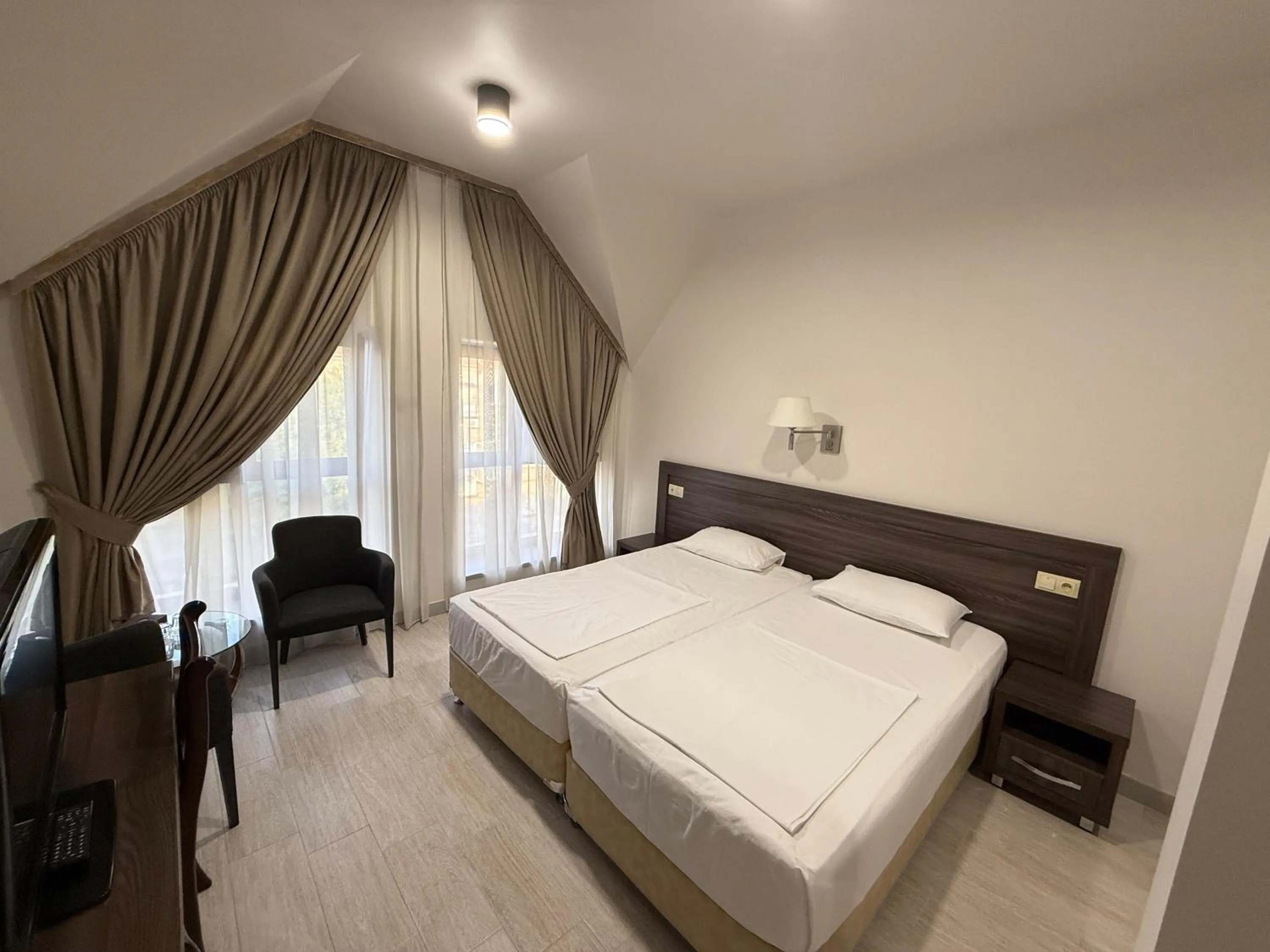 View (from property/room), Bed in Yerevan Deluxe Hotel