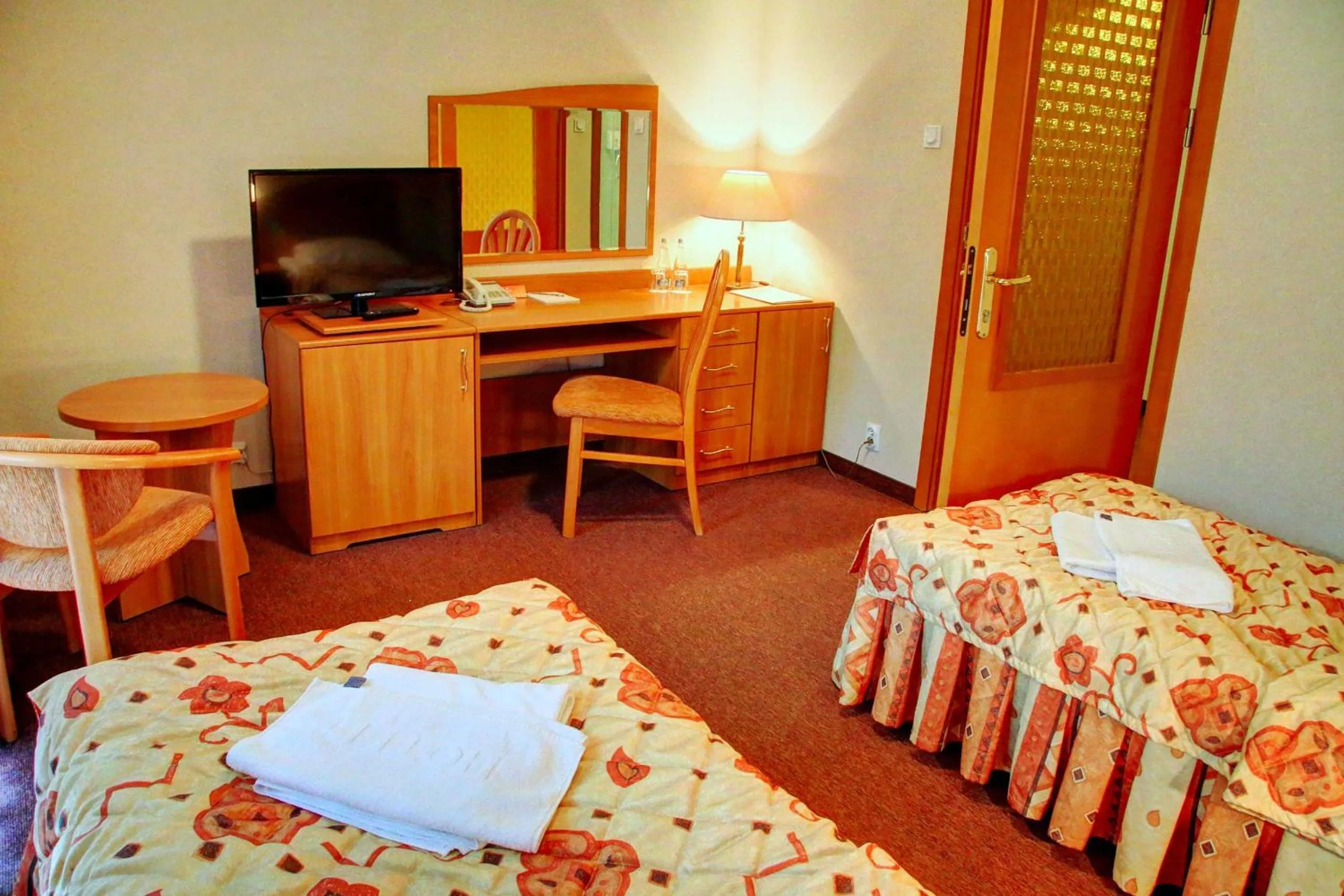 Photo of the whole room, Bed in Hotel Kama Park