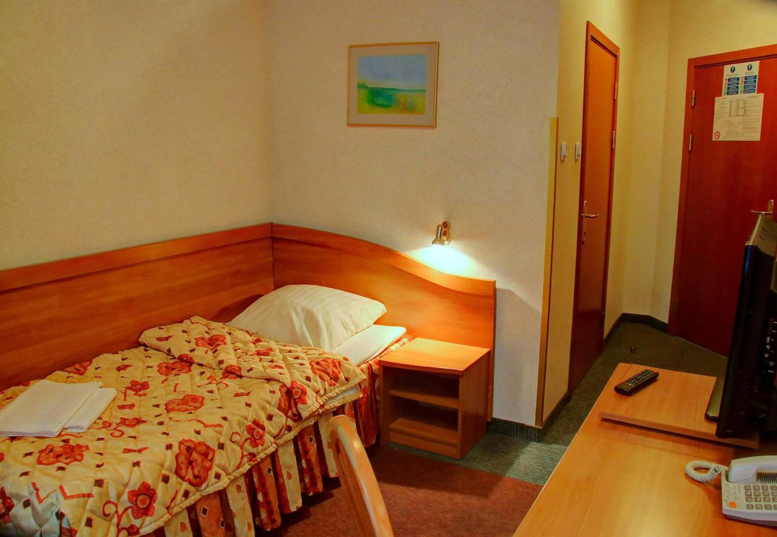 Photo of the whole room, Bed in Hotel Kama Park