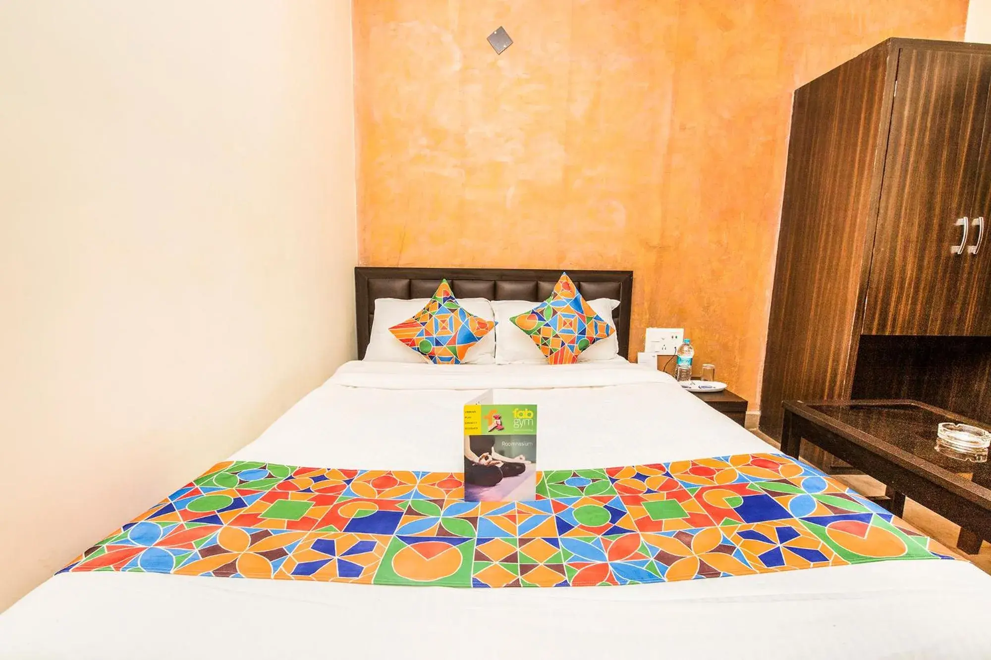 Bedroom, Bed in FabHotel De Sivalika - 500m from Belur Math Bedroom, Bed in FabHotel De Sivalika - 500m from Belur Math