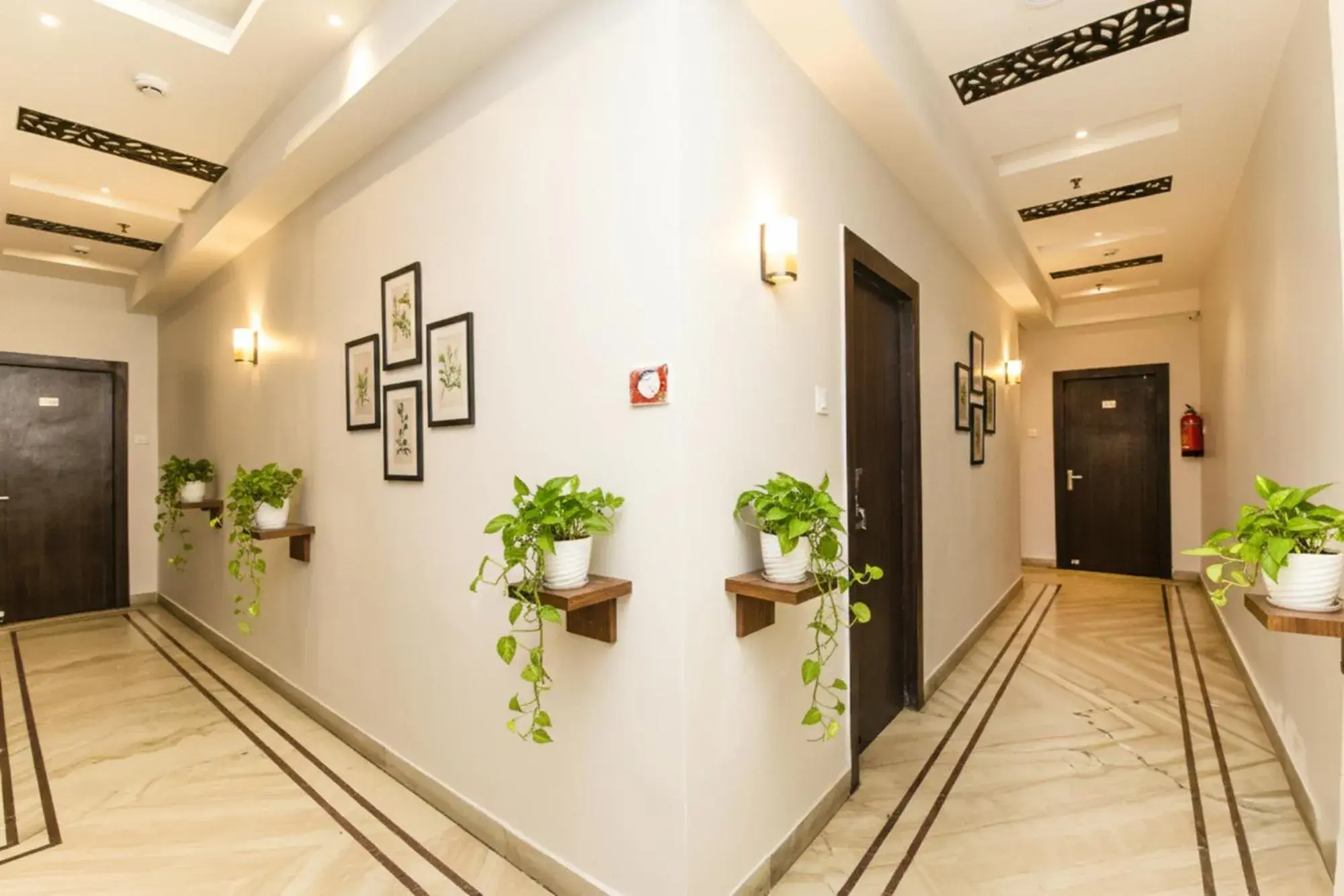 Lobby or reception in FabHotel De Sivalika - 500m from Belur Math Lobby or reception in FabHotel De Sivalika - 500m from Belur Math