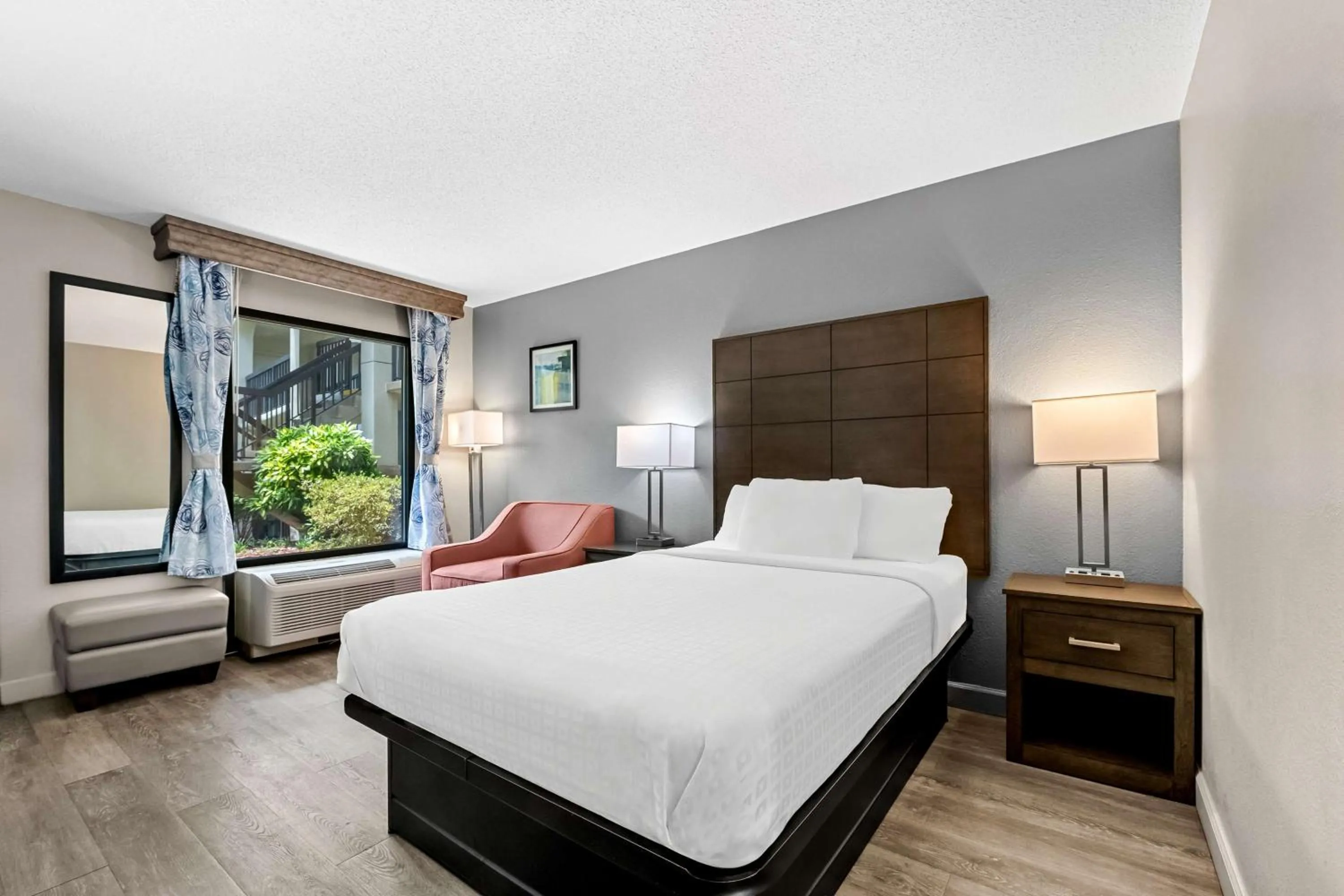 Bedroom, Bed in SureStay Plus Hotel by Best Western Southern Pines Pinehurst