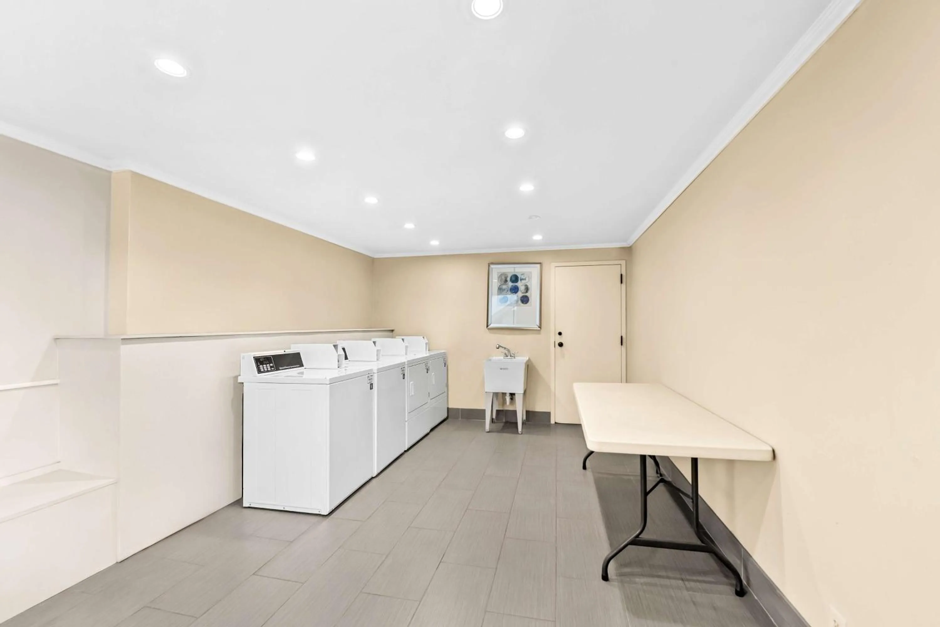 Property building in SureStay Plus Hotel by Best Western Southern Pines Pinehurst