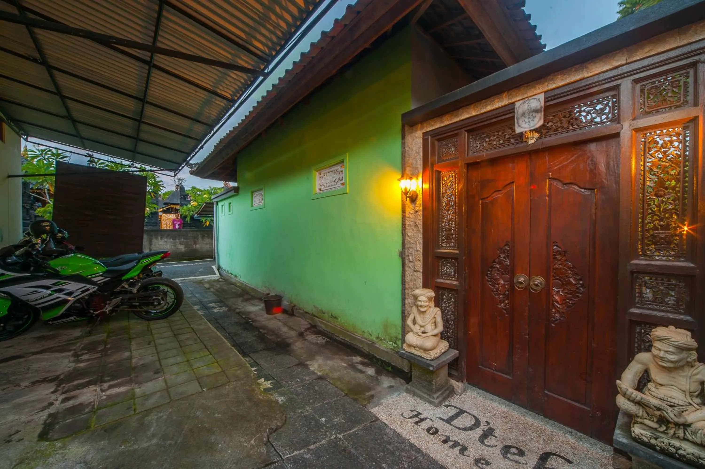 Facade/entrance in Umah DiTebe Canggu