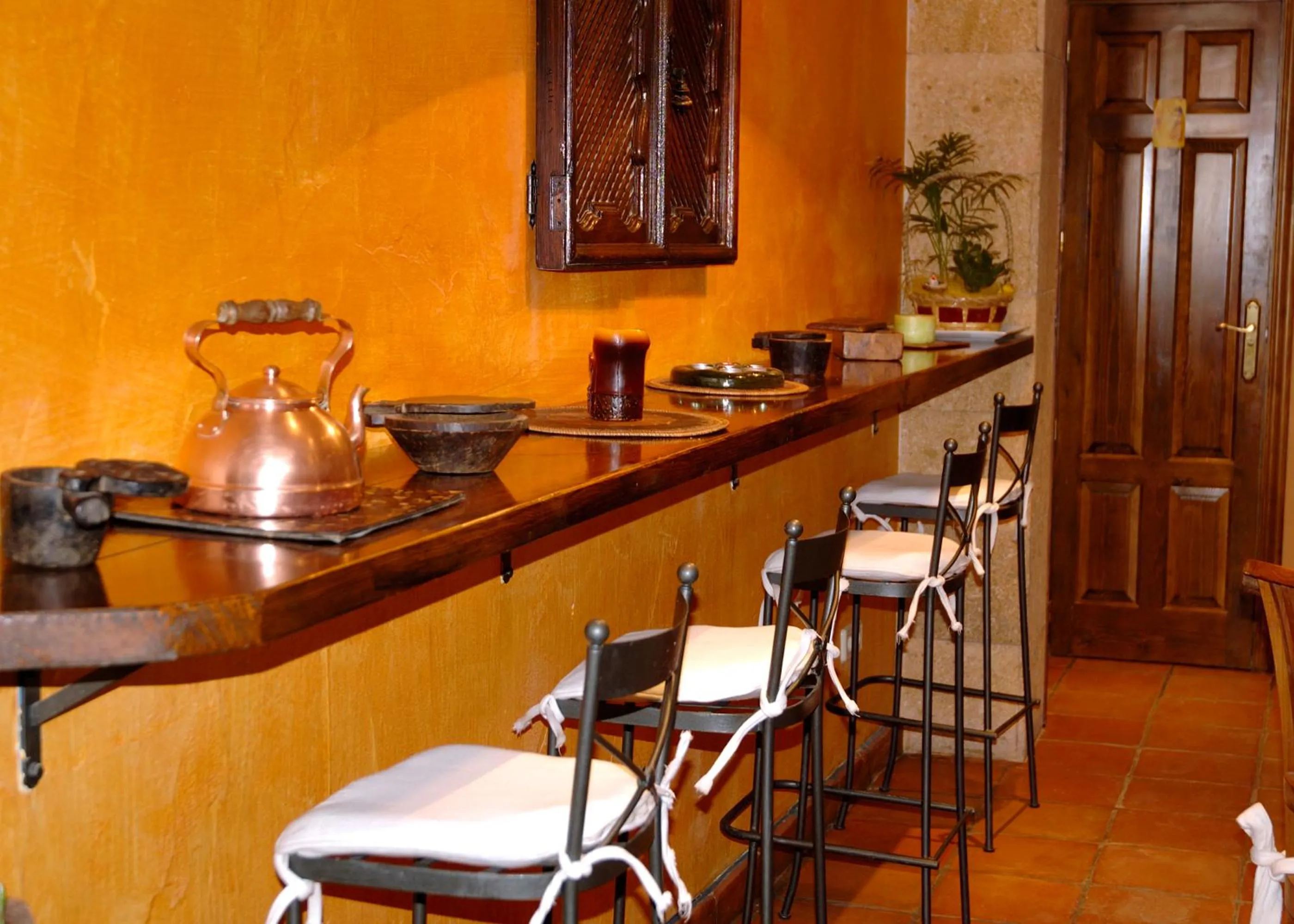 Lounge or bar in Hotel Triskel