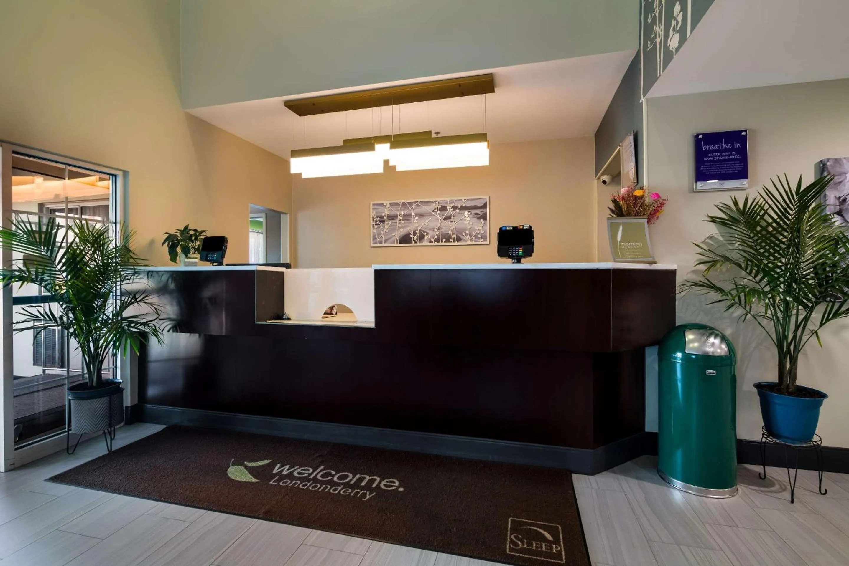 Lobby or reception in Garner Hotel Londonderry - Manchester by IHG