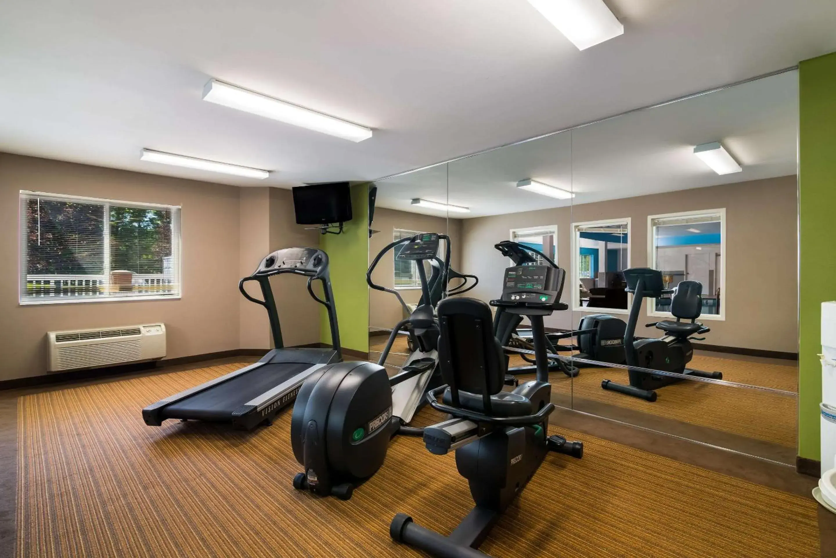 Fitness centre/facilities in Garner Hotel Londonderry - Manchester by IHG Fitness centre/facilities in Garner Hotel Londonderry - Manchester by IHG