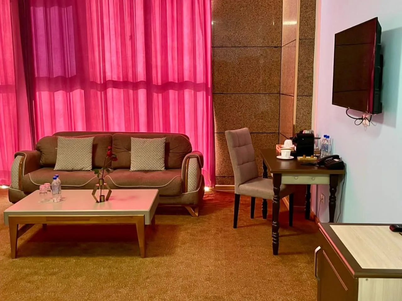 TV and multimedia in Hotel Shumon