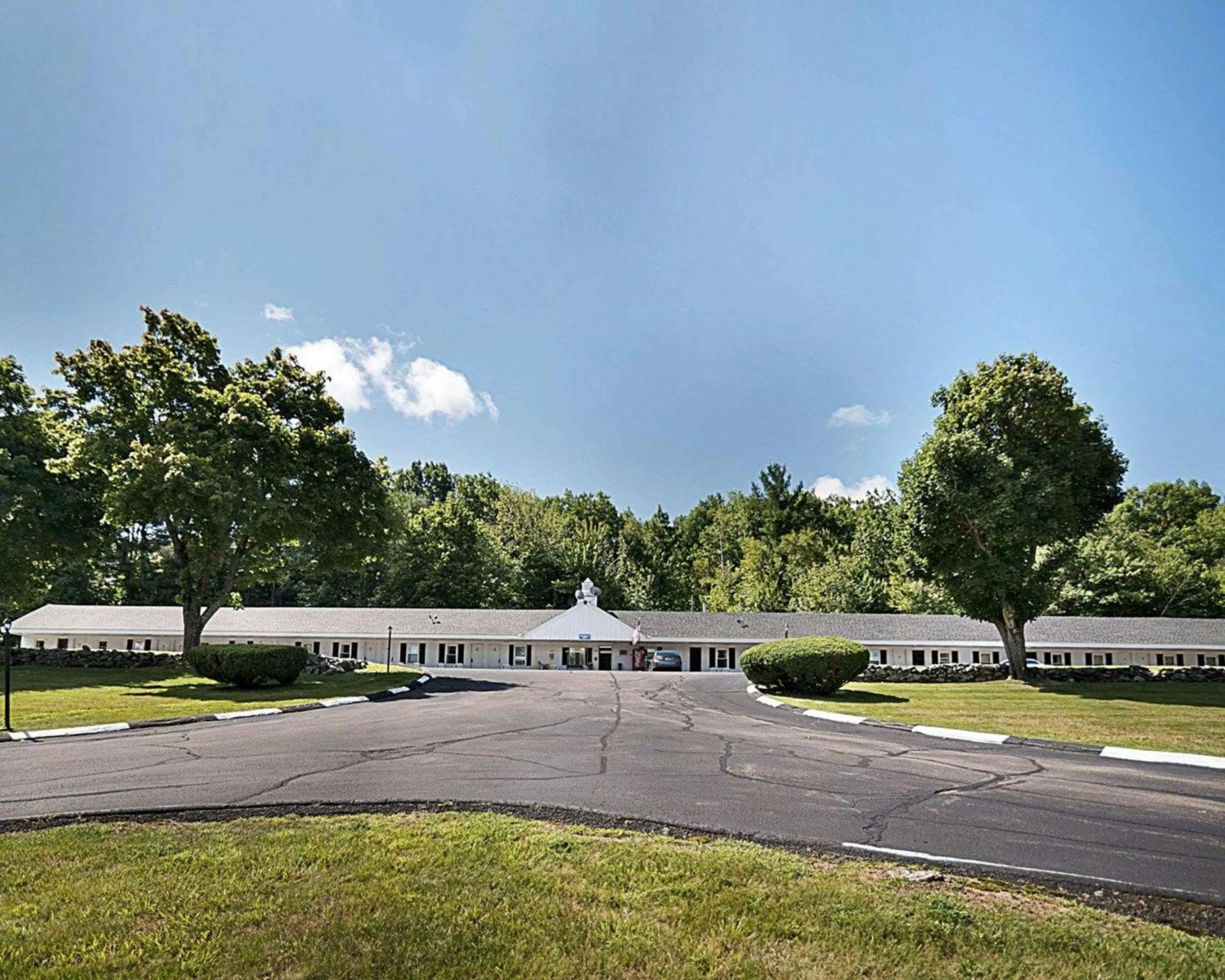 Property building in Rodeway Inn Westminster